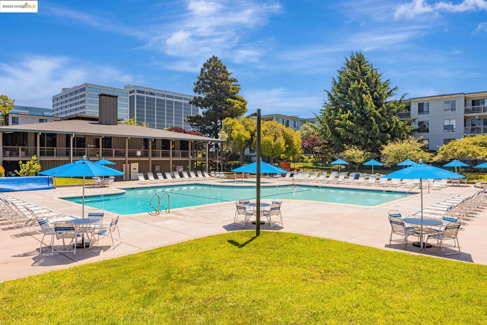 Detail Gallery Image 24 of 28 For 4 Admiral Drive #226,  Emeryville,  CA 94608 - 1 Beds | 1 Baths