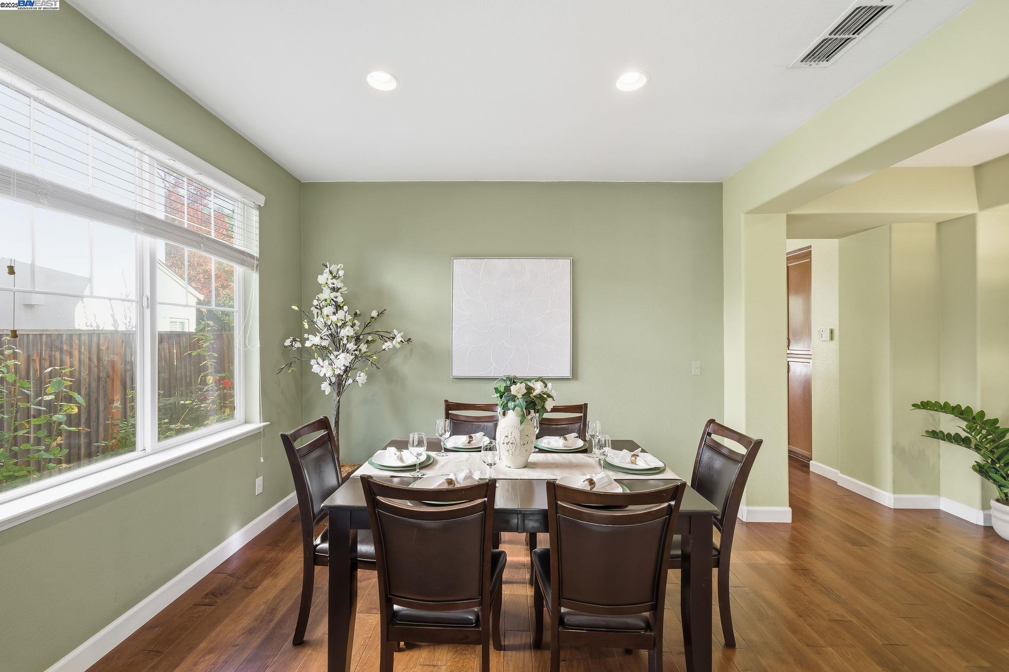 Detail Gallery Image 6 of 52 For 3638 Sandalford Way, San Ramon,  CA 94582 - 4 Beds | 3 Baths