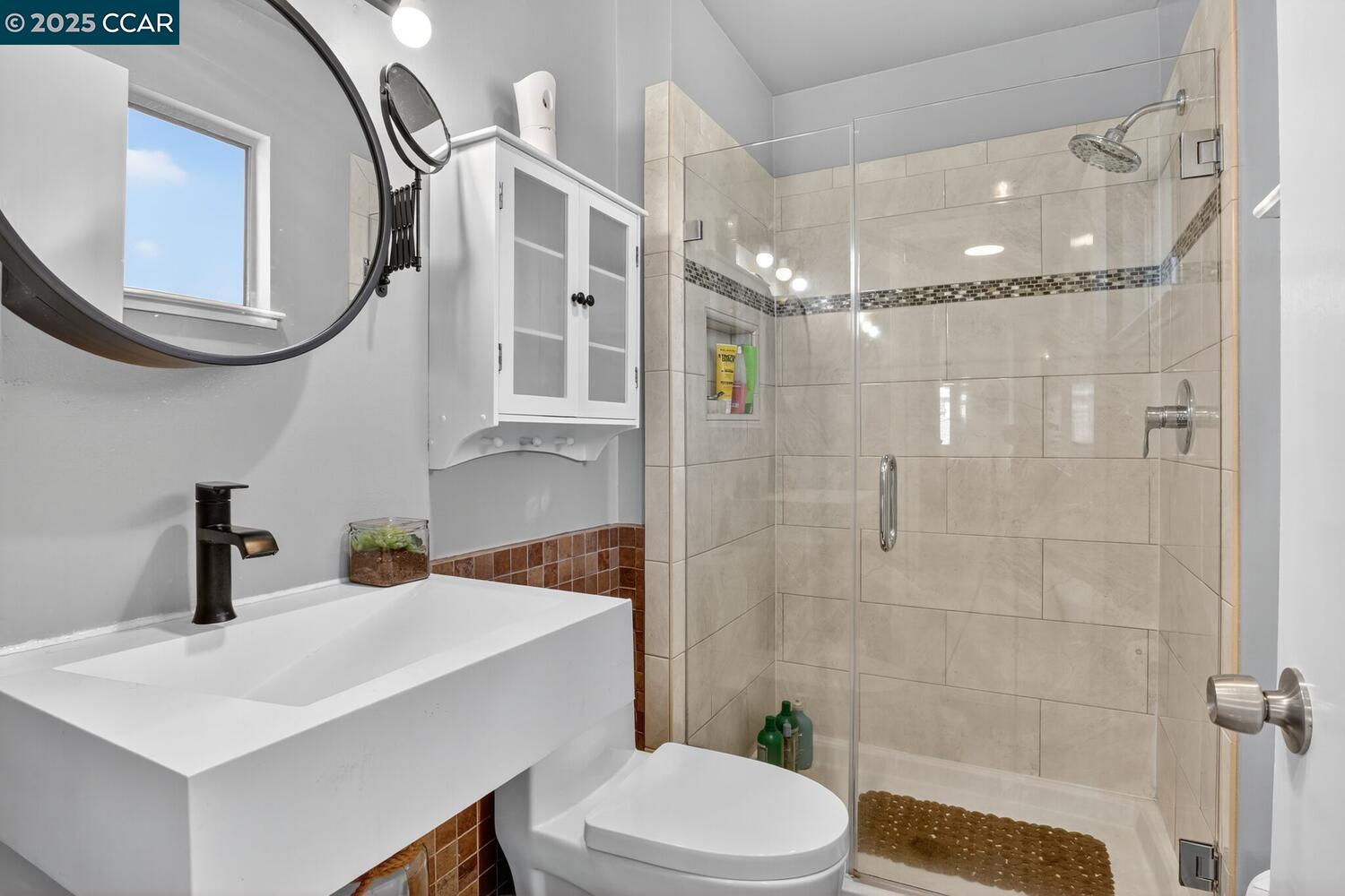 Detail Gallery Image 23 of 30 For 1601 Broadway #9,  Alameda,  CA 94501 - 3 Beds | 2 Baths