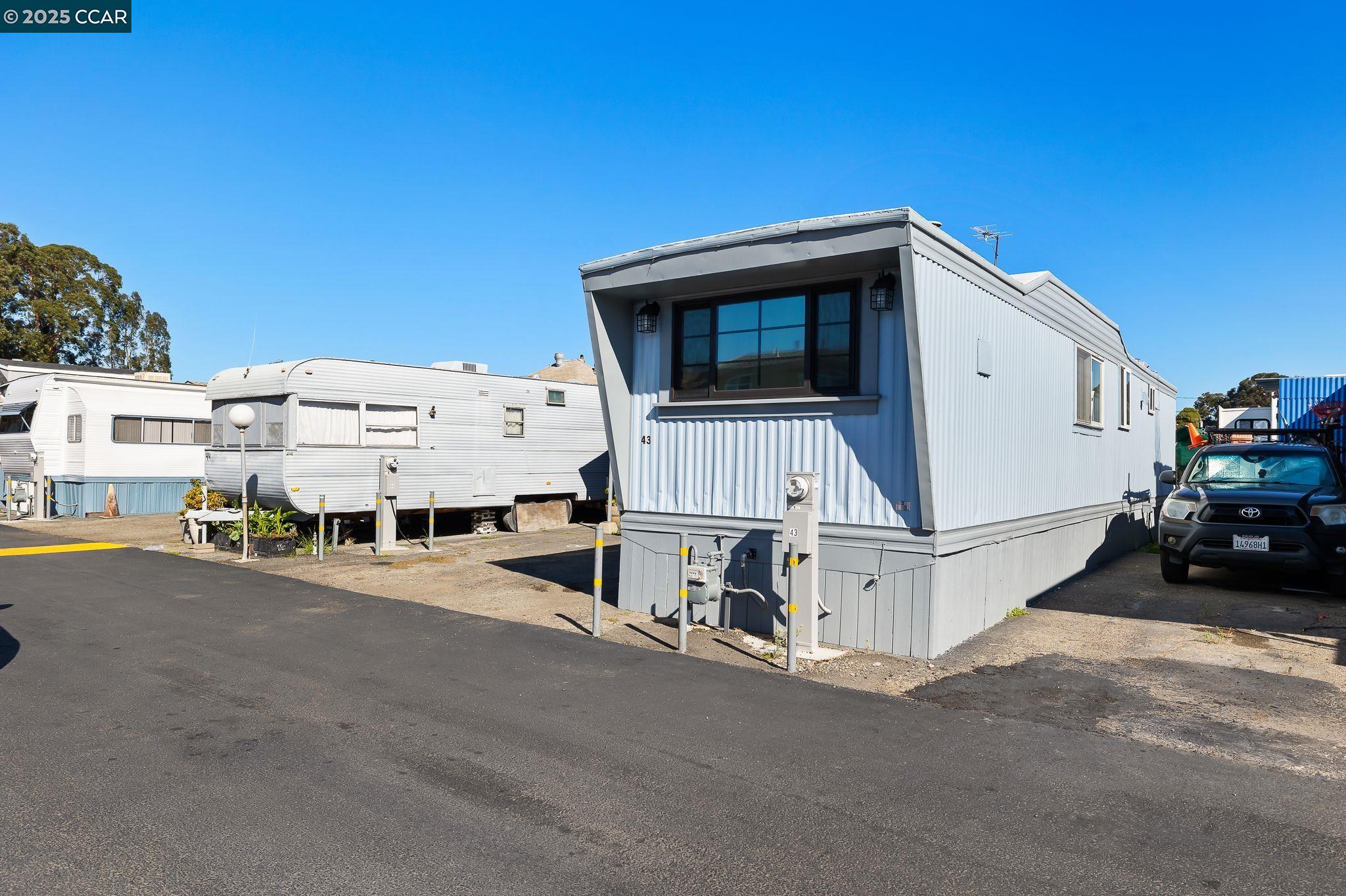 Detail Gallery Image 5 of 26 For 2425 Church Lane # 43, San Pablo,  CA 94806 - 2 Beds | 1 Baths