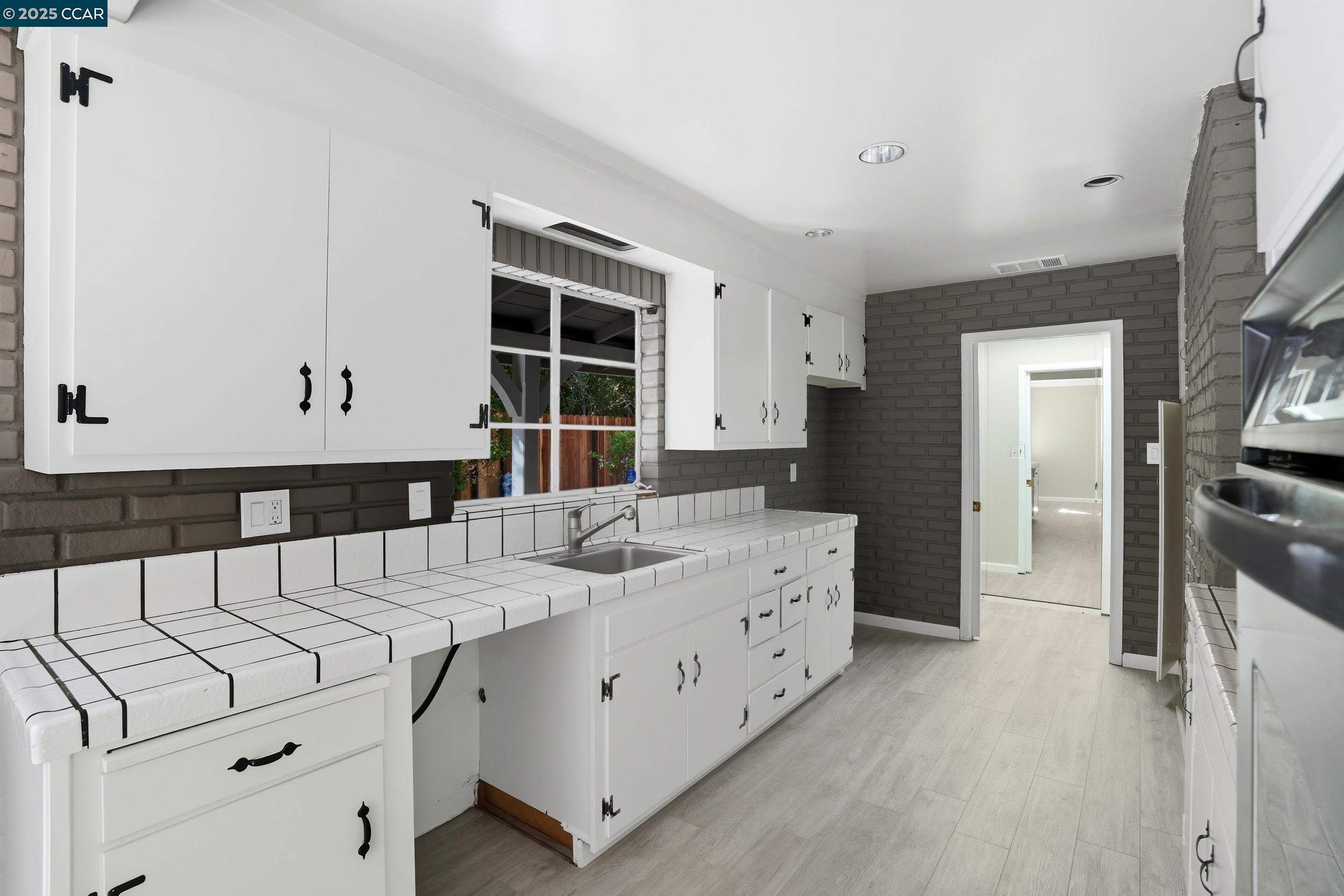 Detail Gallery Image 5 of 59 For 1016 Stone Valley Rd, Alamo,  CA 94507 - 3 Beds | 2 Baths