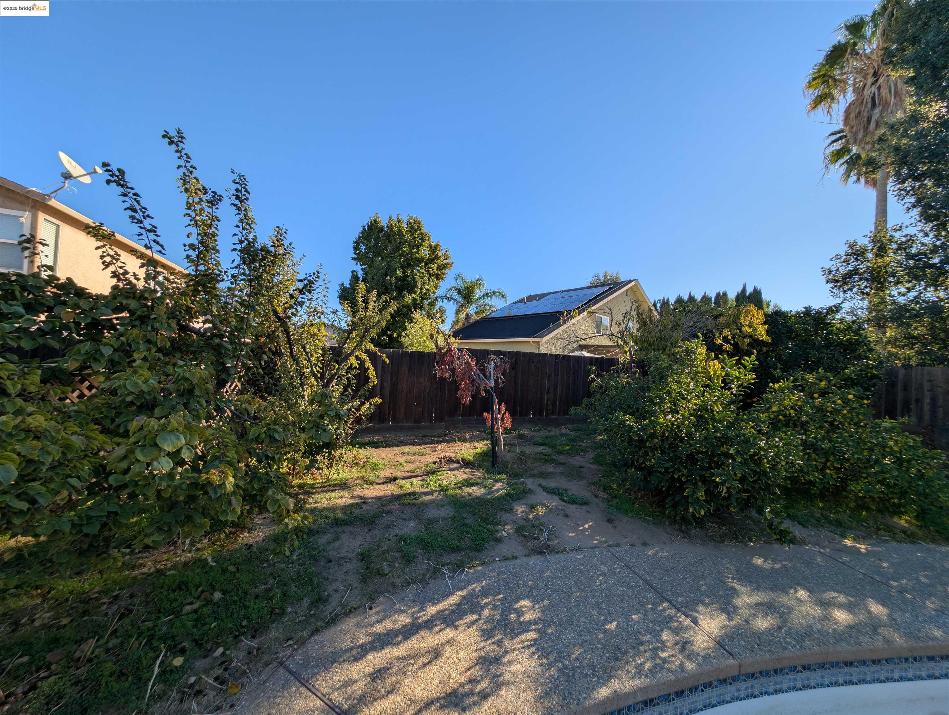 Detail Gallery Image 12 of 15 For 2835 Bluebell Cir, Antioch,  CA 94531 - 4 Beds | 2 Baths