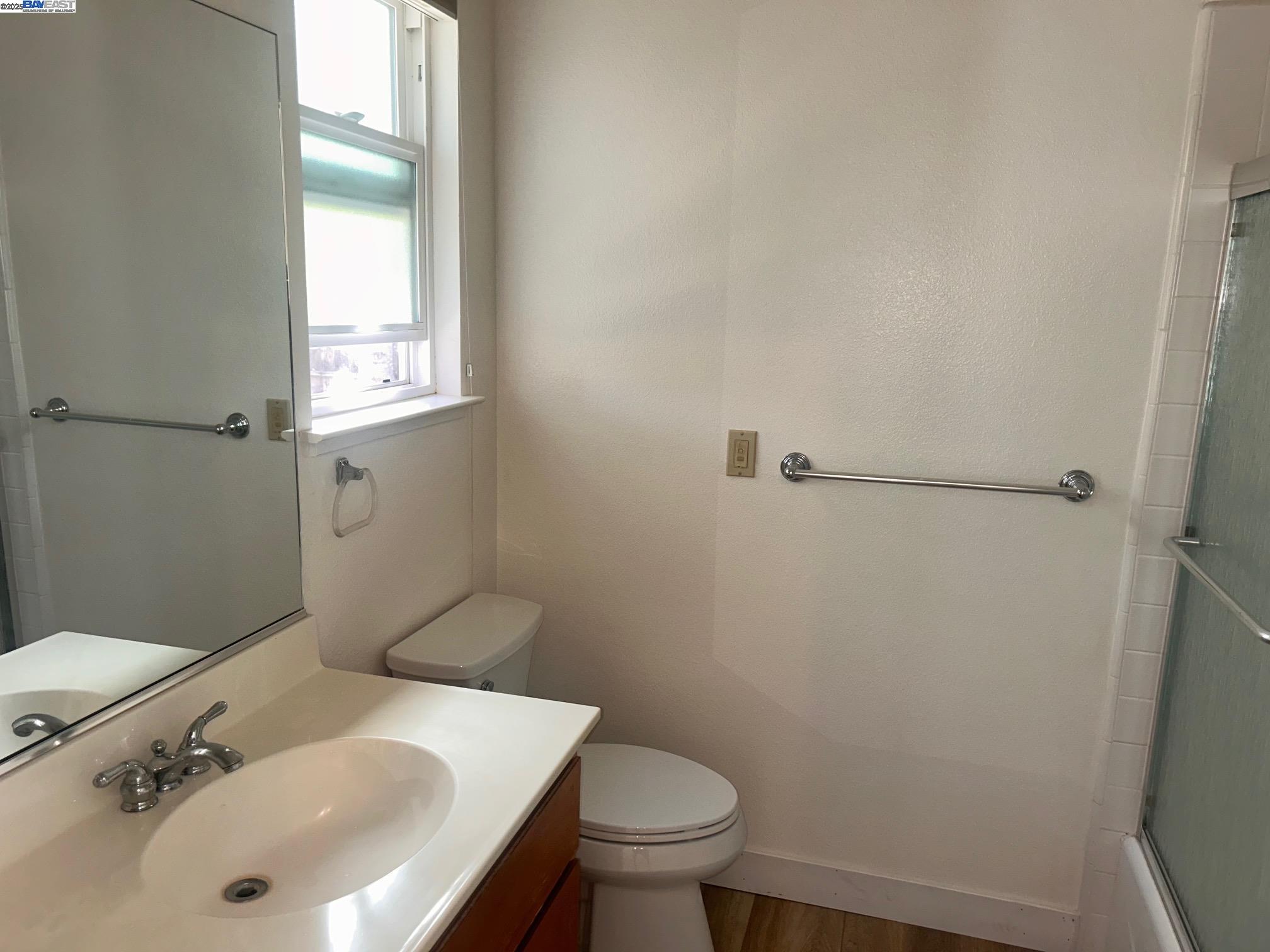 Detail Gallery Image 9 of 10 For 426 Piper St #D,  Healdsburg,  CA 95448 - 3 Beds | 2 Baths