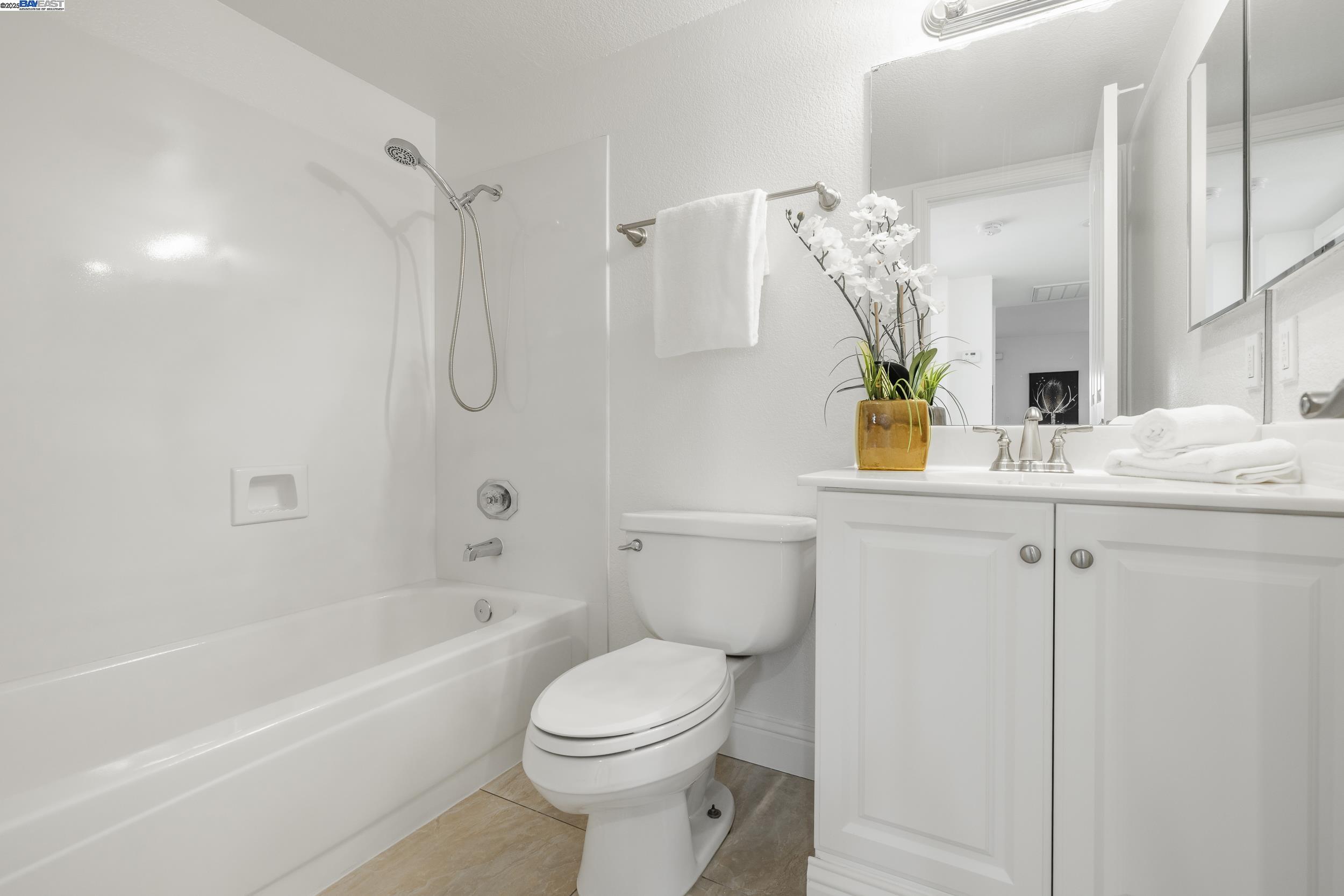 Detail Gallery Image 15 of 37 For 1841 Summertime Dr, Tracy,  CA 95376 - 5 Beds | 3 Baths