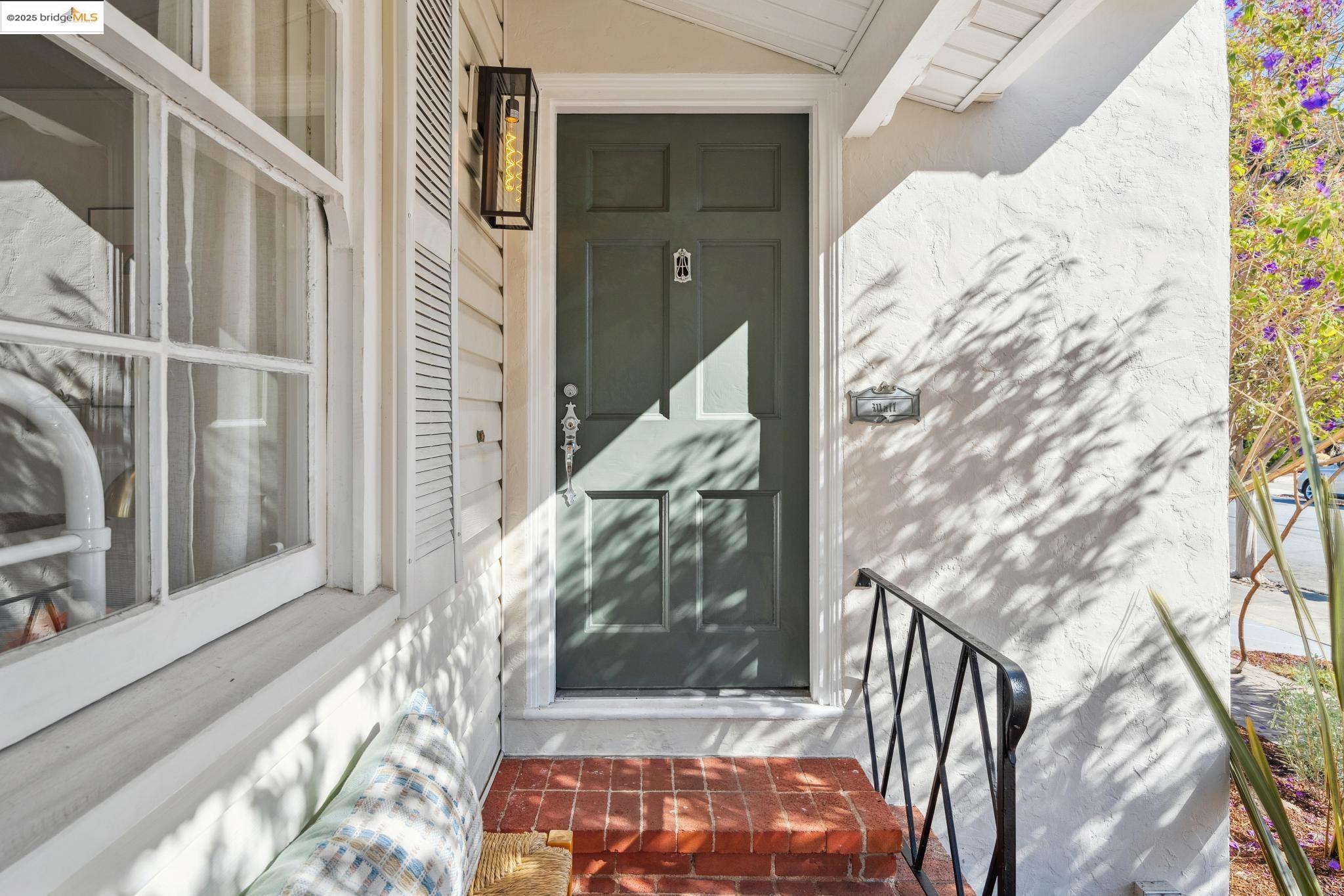 Detail Gallery Image 4 of 60 For 84 Begier Ave, San Leandro,  CA 94577 - 2 Beds | 1 Baths