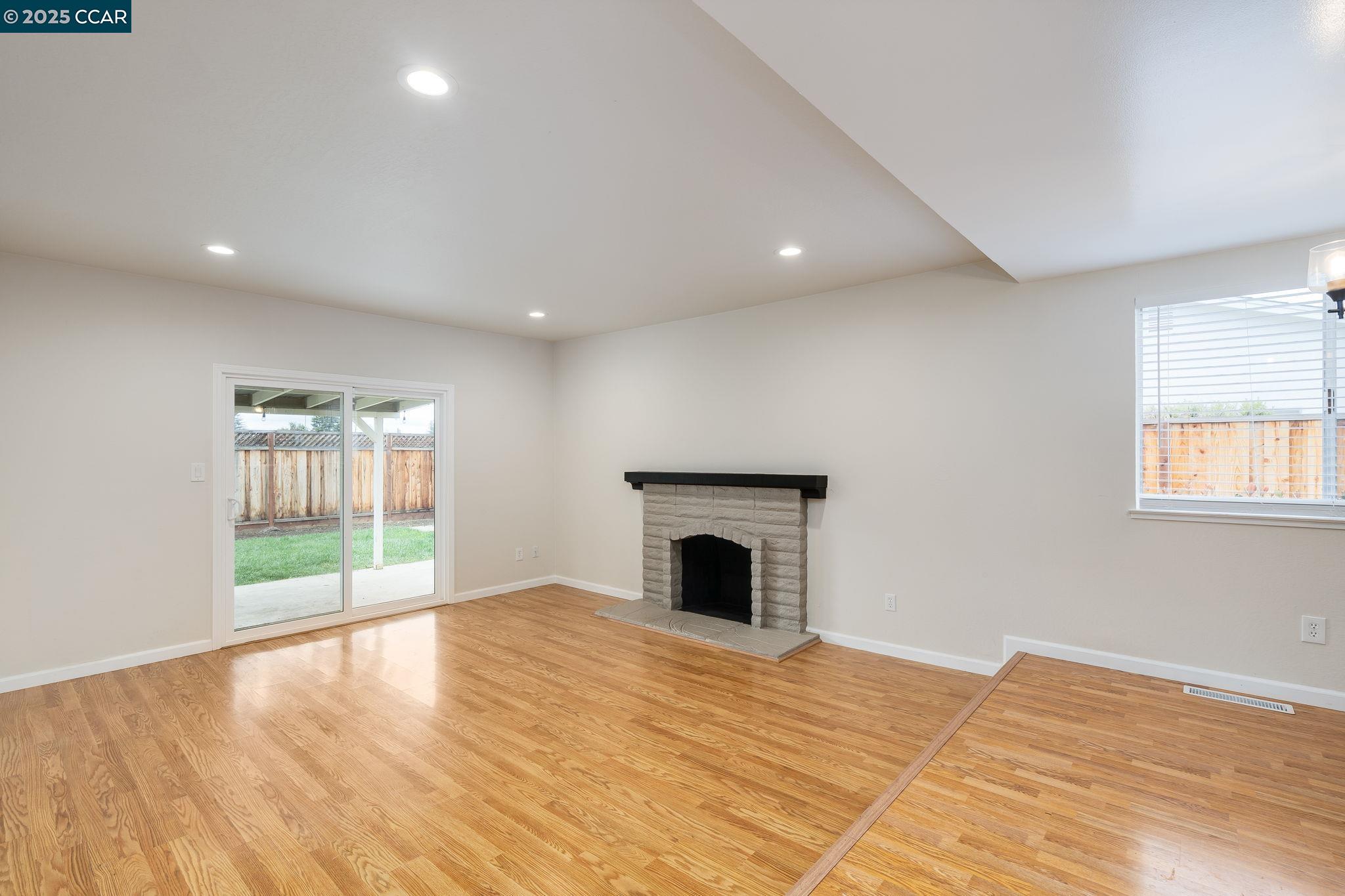 Detail Gallery Image 11 of 35 For 4770 Olive Drive, Concord,  CA 94521 - 3 Beds | 2 Baths