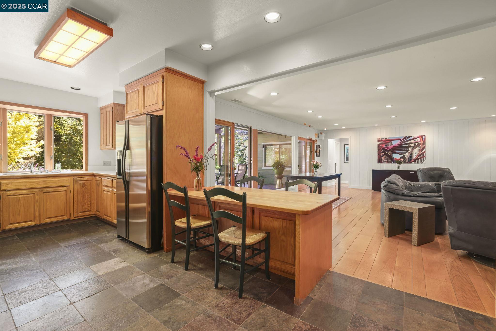 Detail Gallery Image 18 of 56 For 955 Hawthorne Dr, Walnut Creek,  CA 94596 - 4 Beds | 2 Baths