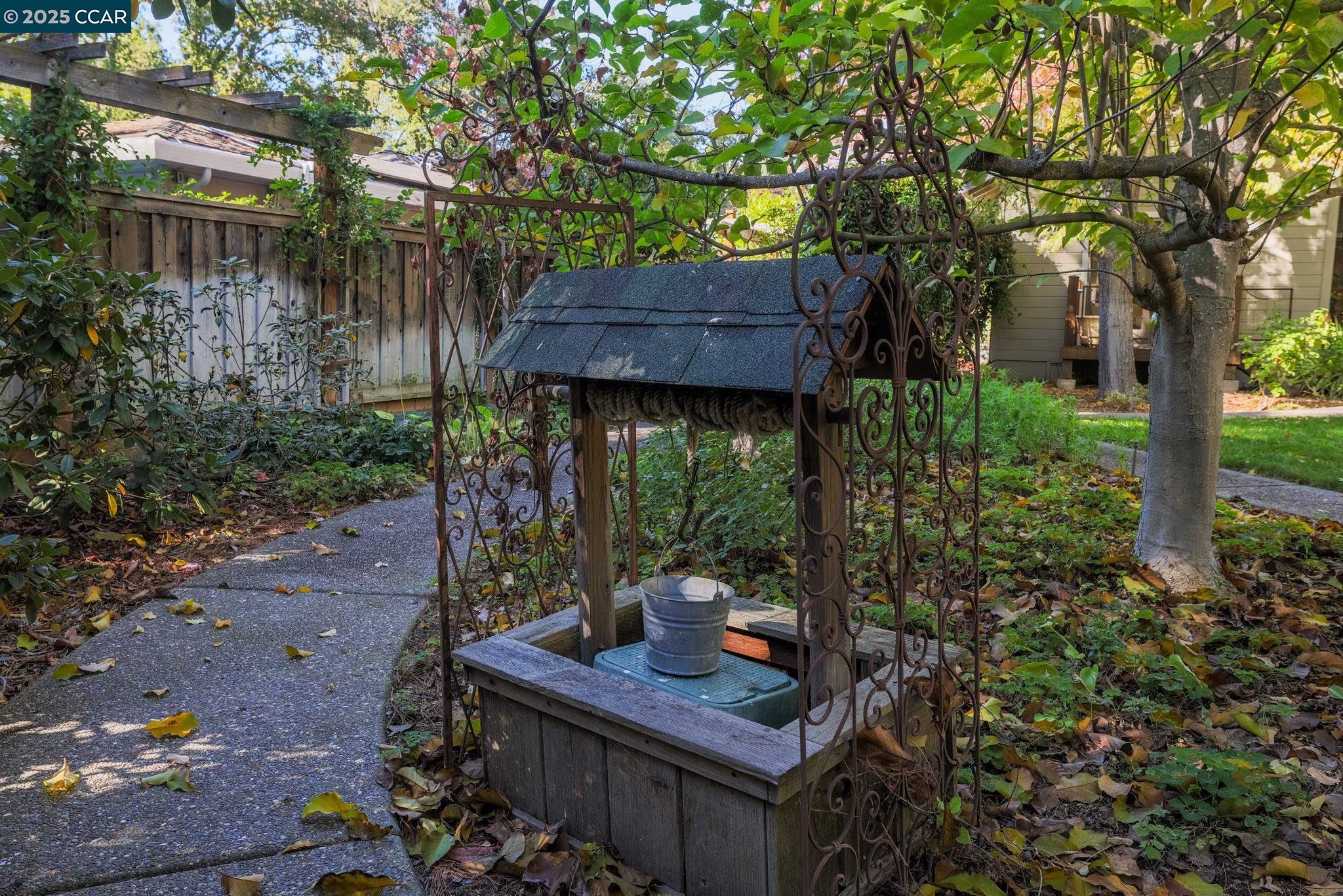 Detail Gallery Image 41 of 56 For 955 Hawthorne Dr, Walnut Creek,  CA 94596 - 4 Beds | 2 Baths