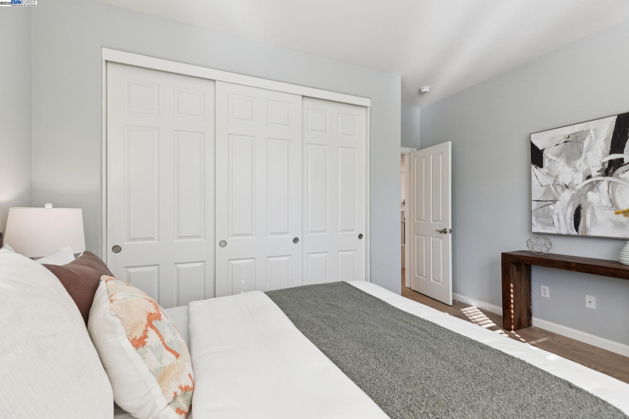 Detail Gallery Image 11 of 59 For 5 Cornelius Sq, Alameda,  CA 94501 - 4 Beds | 3 Baths