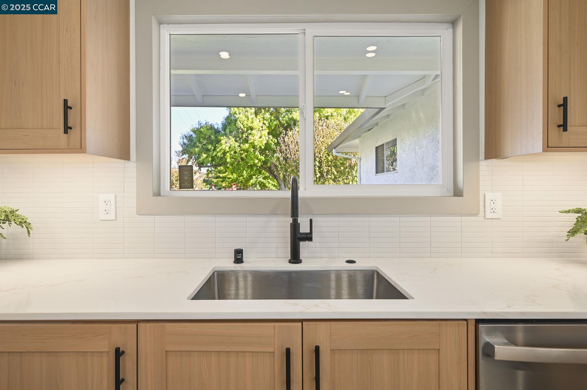 Detail Gallery Image 11 of 34 For 849 San Simeon Dr., Concord,  CA 94518 - 3 Beds | 2 Baths