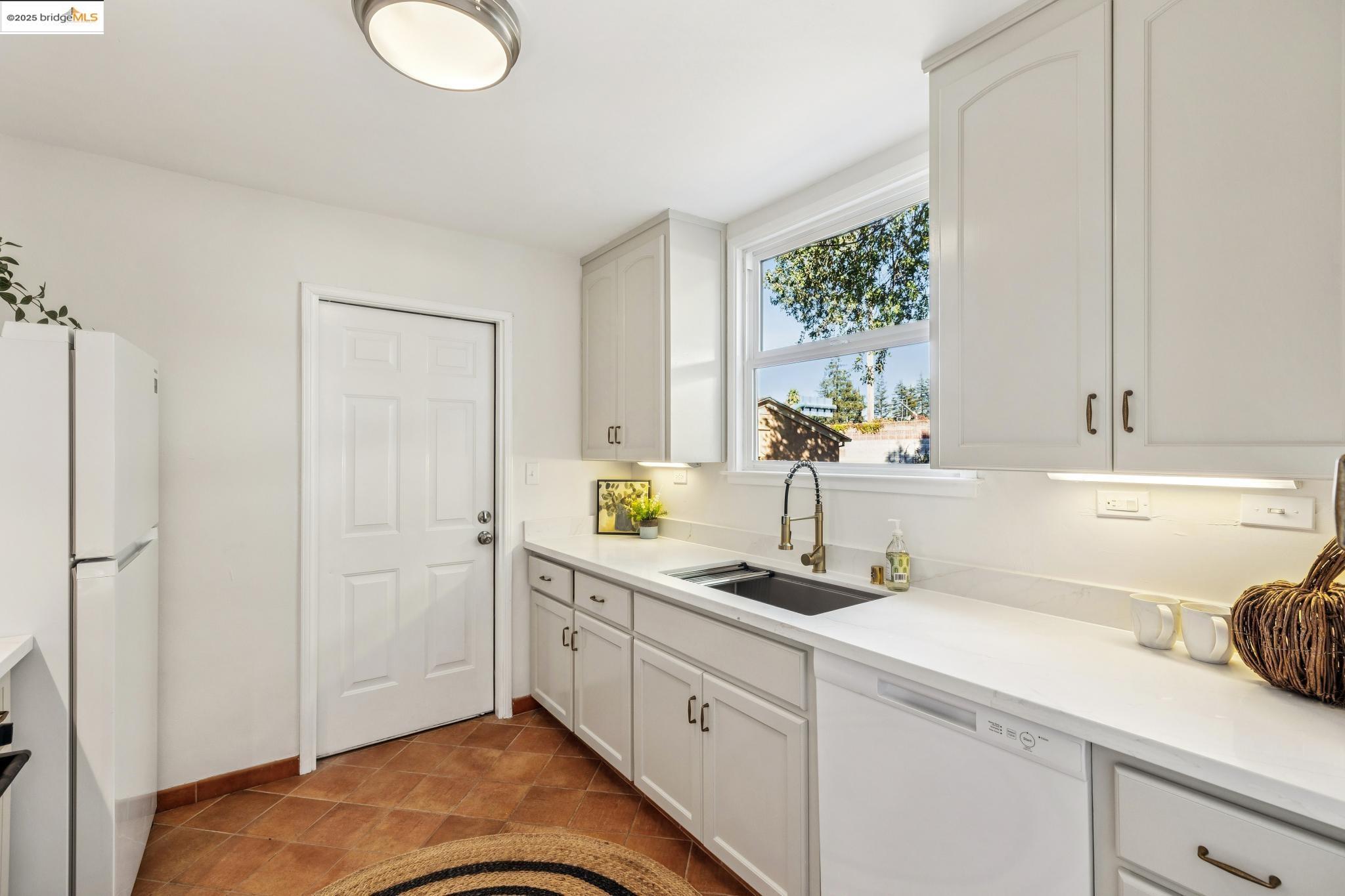 Detail Gallery Image 21 of 55 For 1017 Esther Dr, Pleasant Hill,  CA 94523 - 2 Beds | 1 Baths