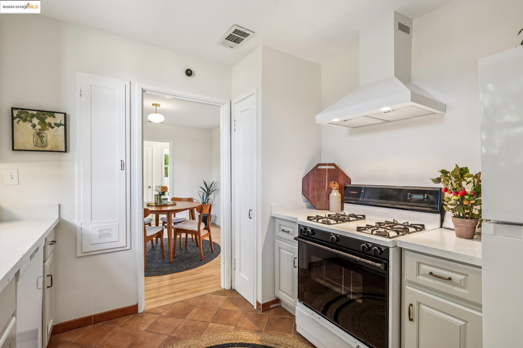 Detail Gallery Image 24 of 55 For 1017 Esther Dr, Pleasant Hill,  CA 94523 - 2 Beds | 1 Baths