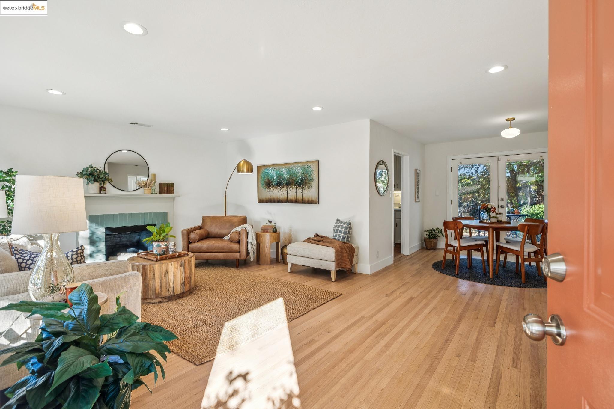 Detail Gallery Image 9 of 55 For 1017 Esther Dr, Pleasant Hill,  CA 94523 - 2 Beds | 1 Baths