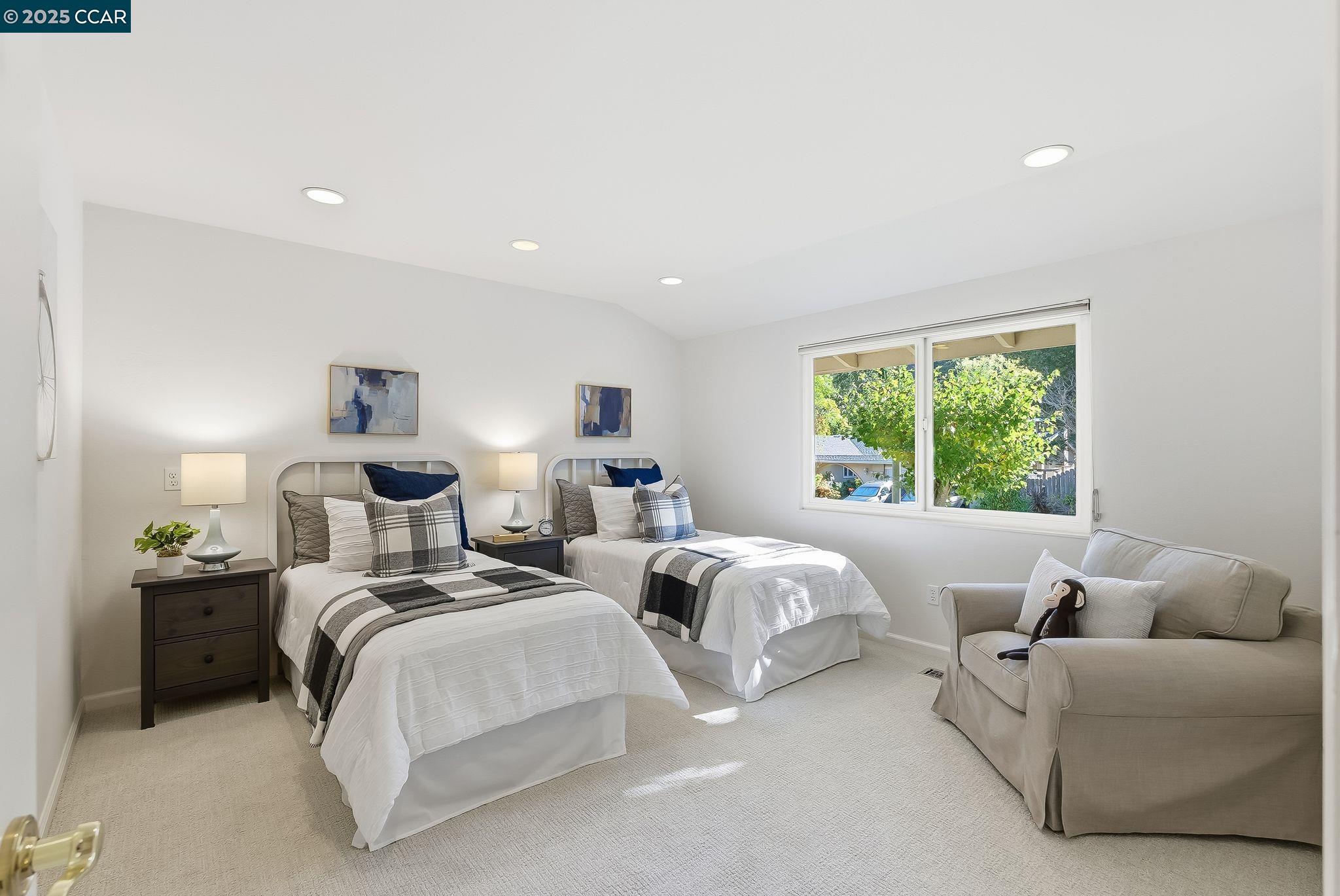 Detail Gallery Image 17 of 39 For 3954 Campolindo Dr, Moraga,  CA 94556 - 4 Beds | 2/1 Baths