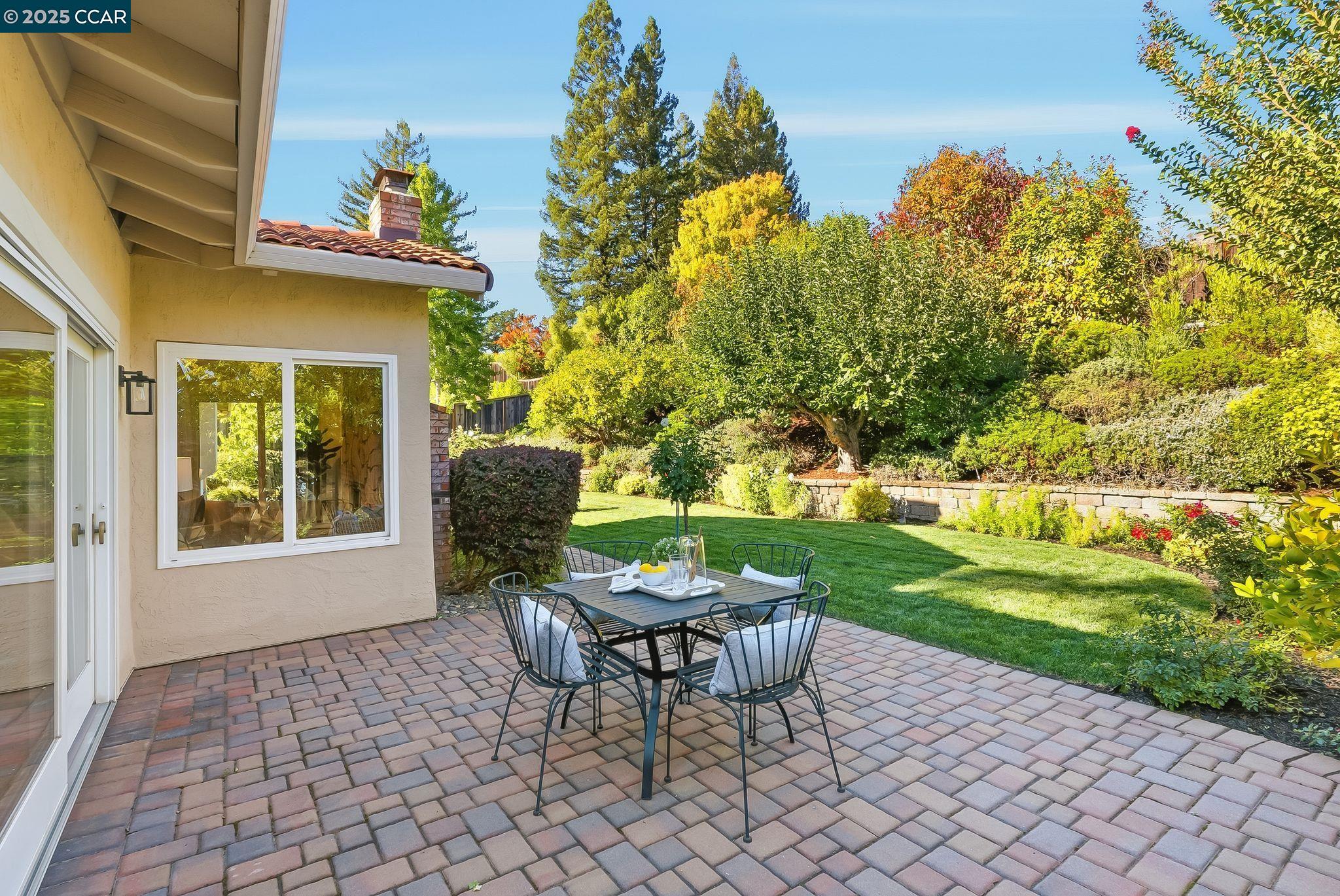 Detail Gallery Image 29 of 39 For 3954 Campolindo Dr, Moraga,  CA 94556 - 4 Beds | 2/1 Baths