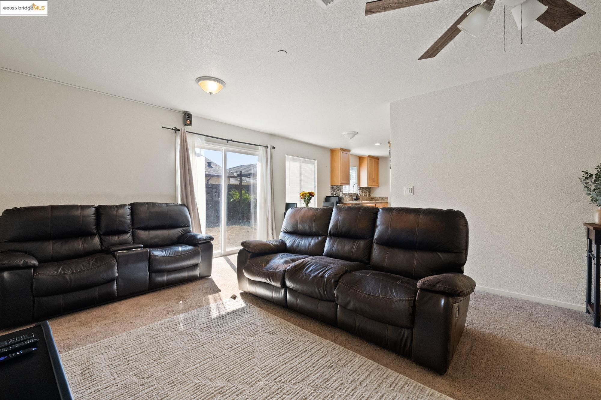 Detail Gallery Image 14 of 25 For 386 Paige Ln, Merced,  CA 95341 - 3 Beds | 2 Baths