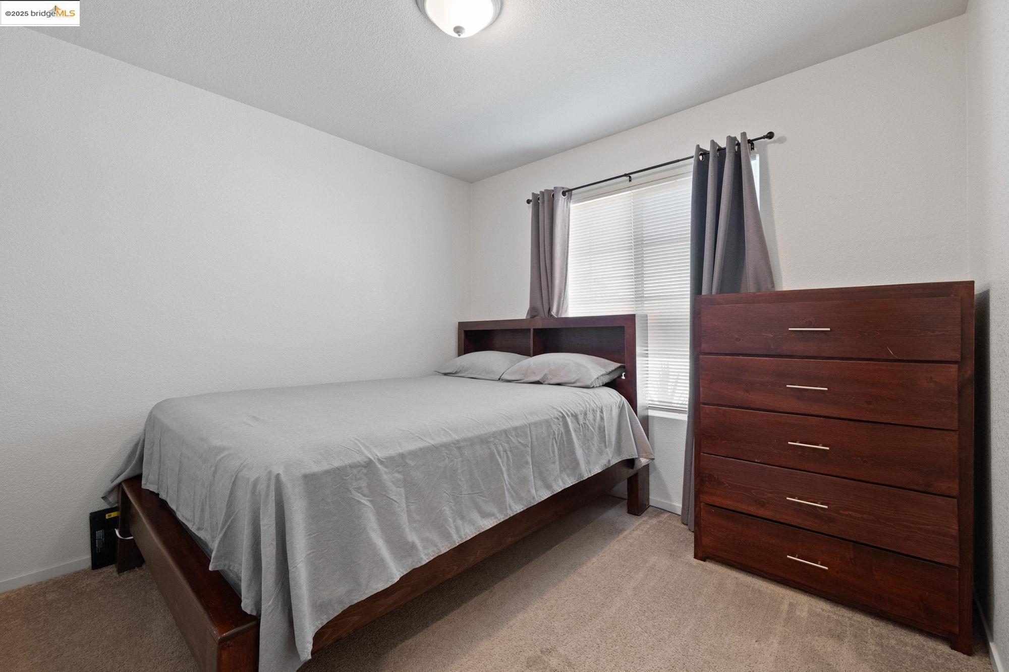 Detail Gallery Image 21 of 25 For 386 Paige Ln, Merced,  CA 95341 - 3 Beds | 2 Baths