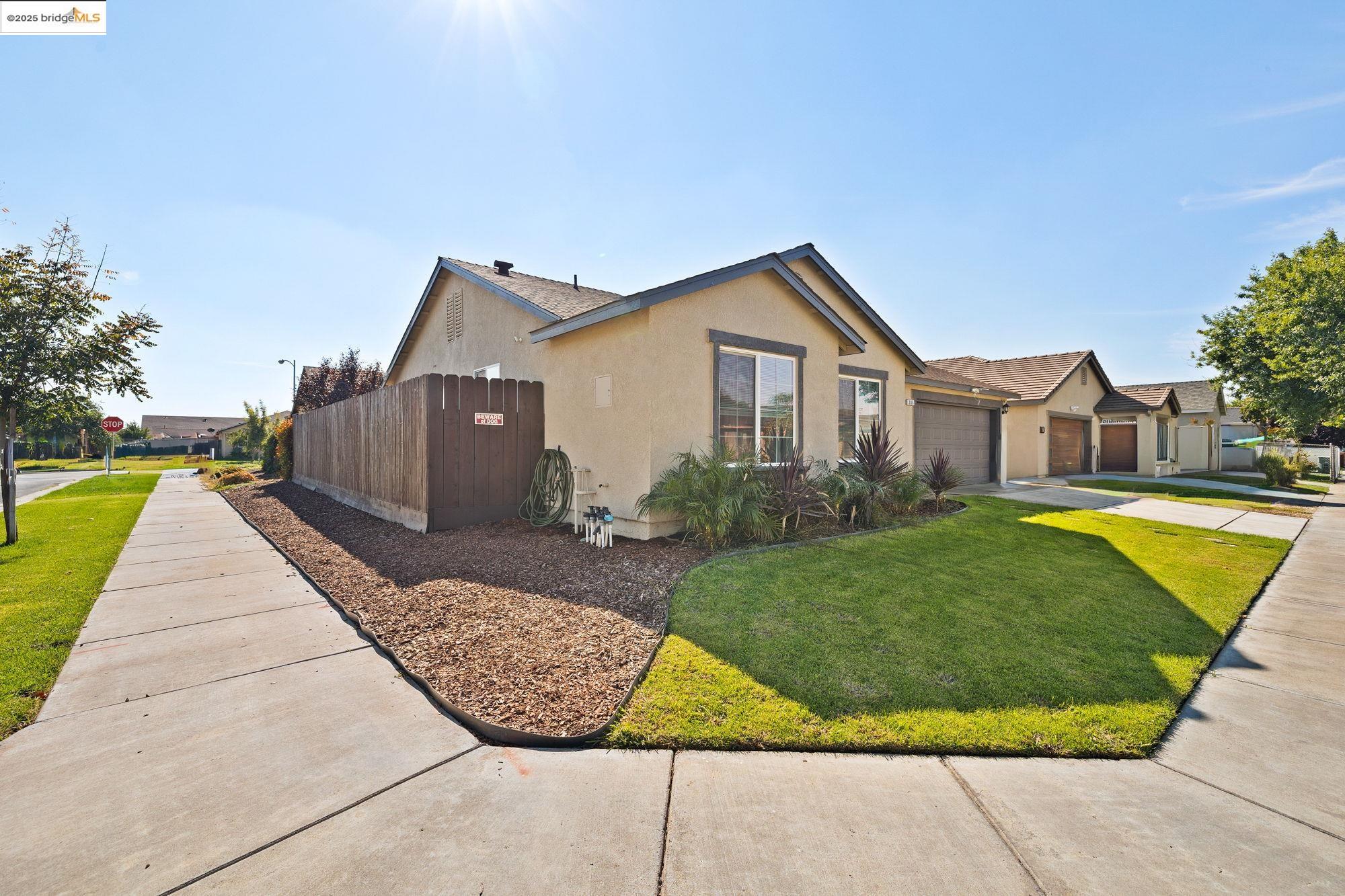 Detail Gallery Image 9 of 25 For 386 Paige Ln, Merced,  CA 95341 - 3 Beds | 2 Baths