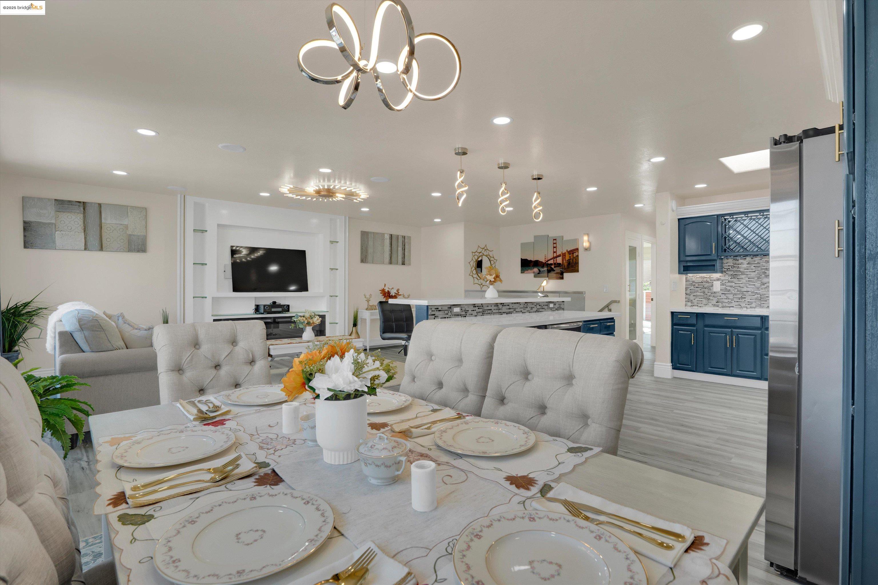 Detail Gallery Image 21 of 43 For 1247 Fitzgerald Ave, San Francisco,  CA 94124 - 4 Beds | 2 Baths