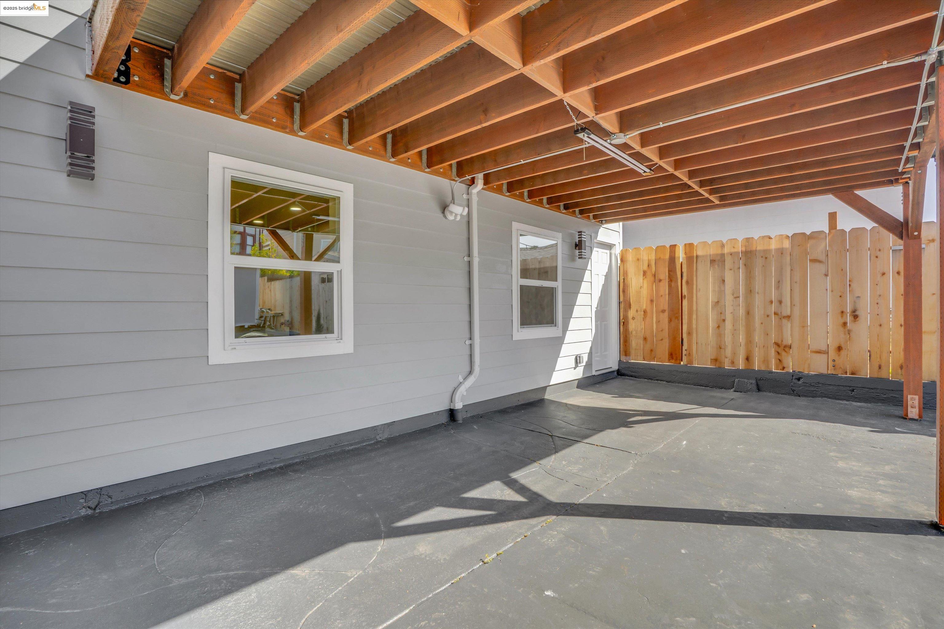 Detail Gallery Image 31 of 43 For 1247 Fitzgerald Ave, San Francisco,  CA 94124 - 4 Beds | 2 Baths