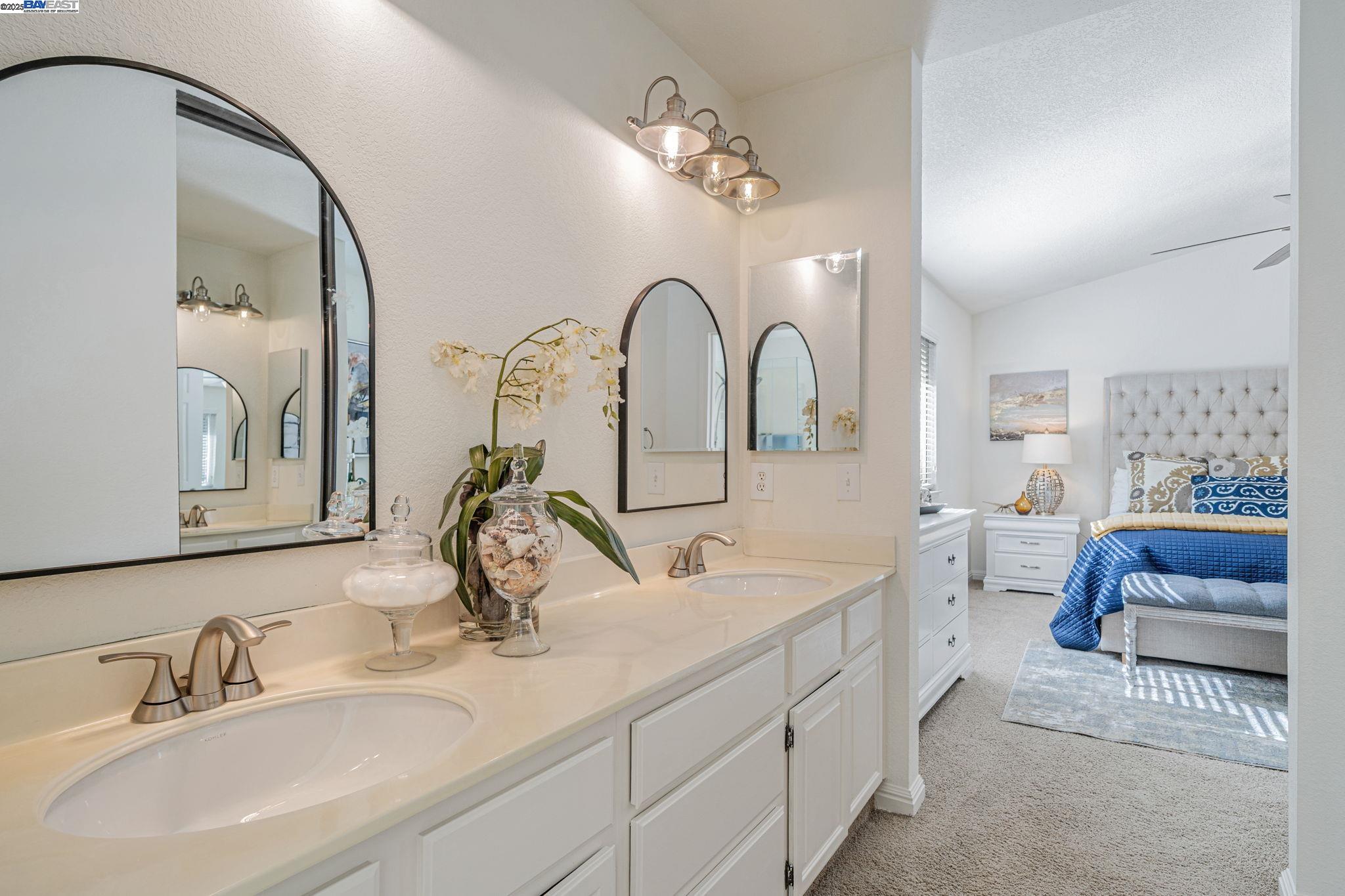 Detail Gallery Image 15 of 32 For 7840 Creekside Dr, Dublin,  CA 94568 - 5 Beds | 3/1 Baths