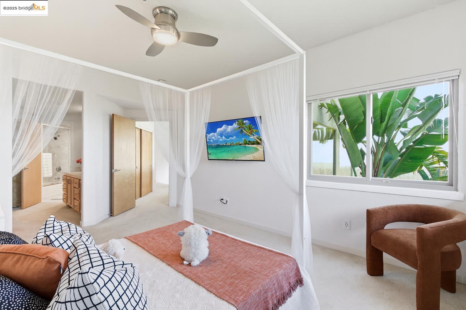 Detail Gallery Image 27 of 59 For 6413 Gwin Ct, Oakland,  CA 94611 - 4 Beds | 3/1 Baths