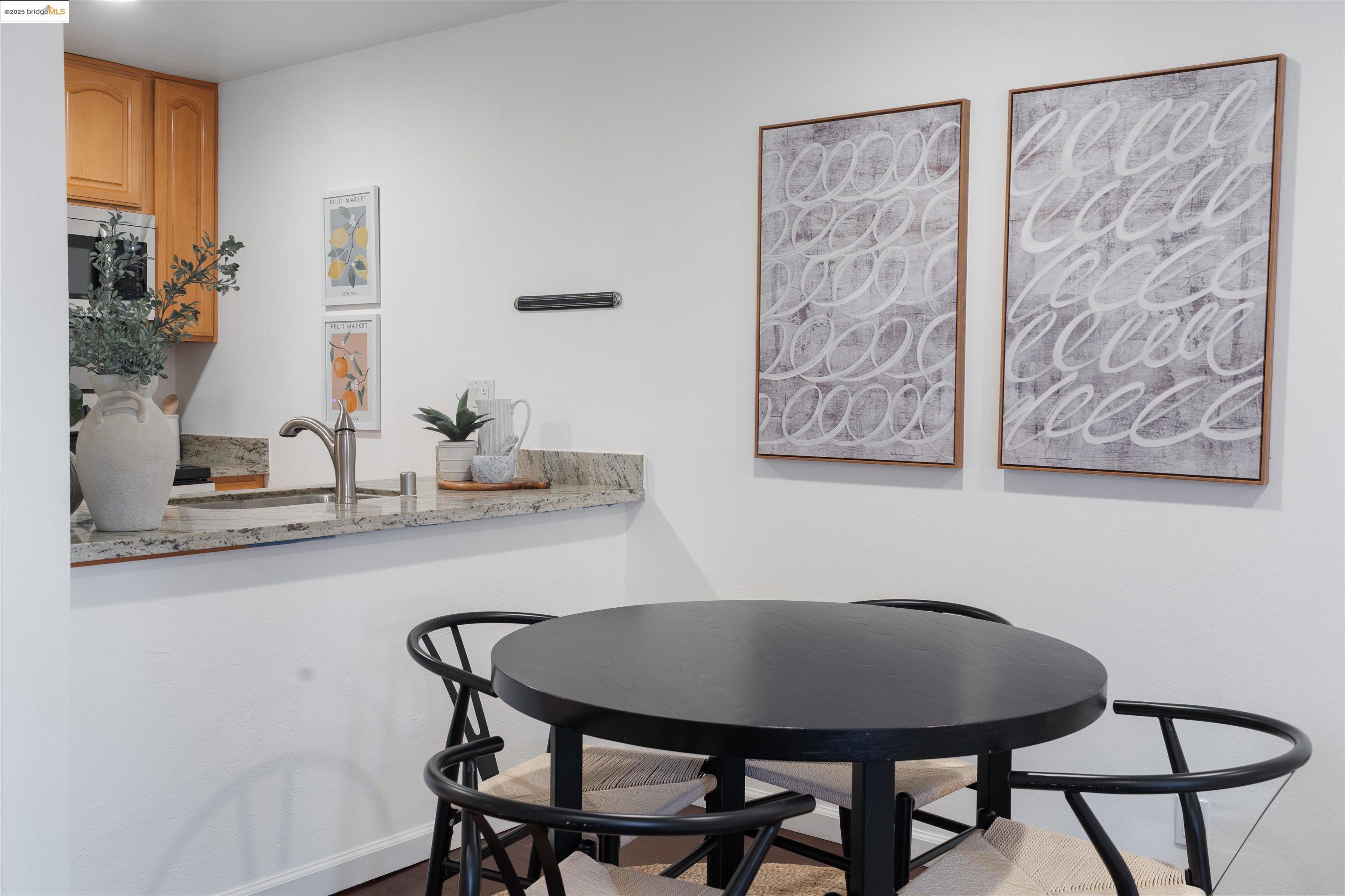 Detail Gallery Image 5 of 27 For 288 Whitmore #217,  Oakland,  CA 94611 - 0 Beds | 1 Baths