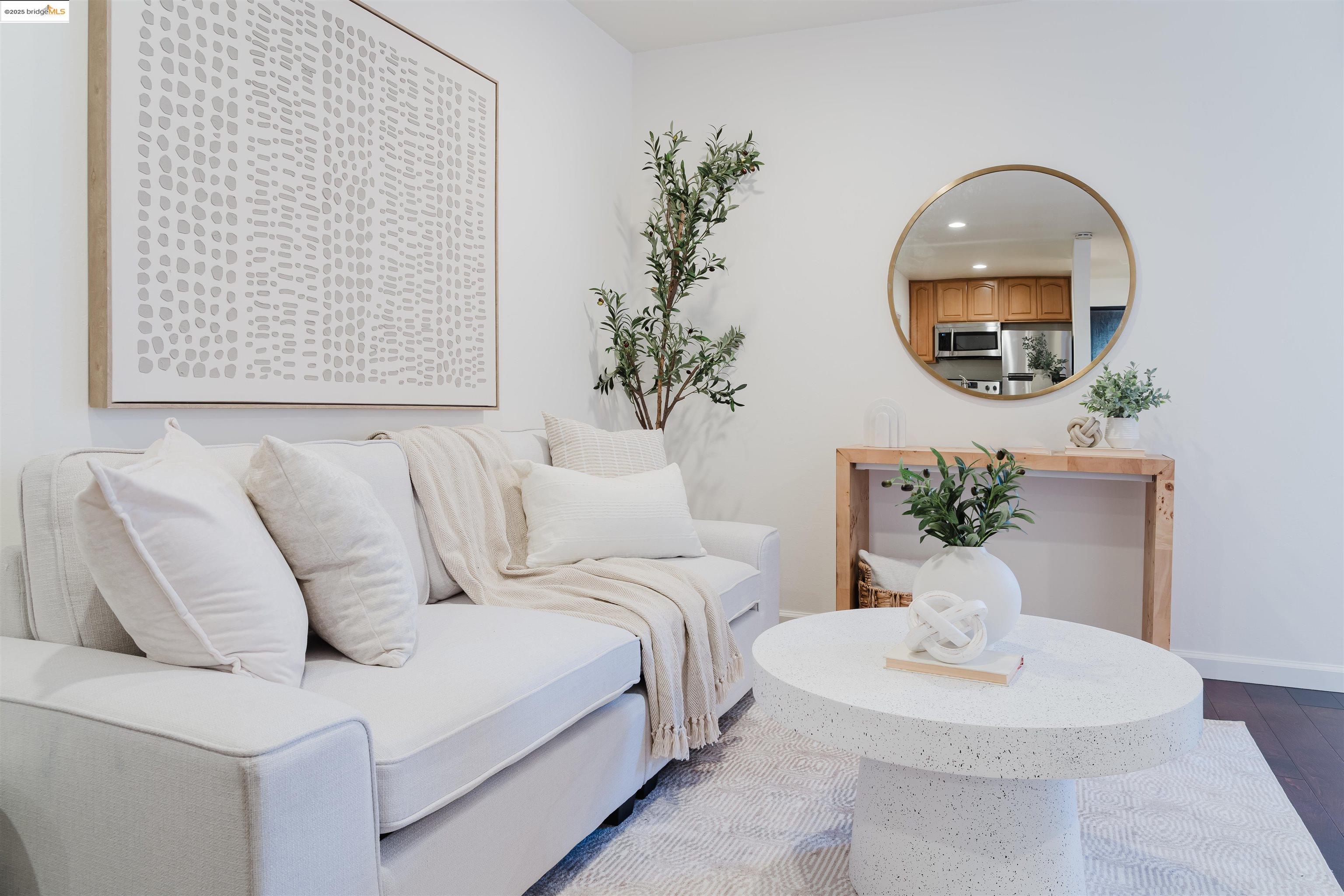 Detail Gallery Image 7 of 27 For 288 Whitmore #217,  Oakland,  CA 94611 - 0 Beds | 1 Baths