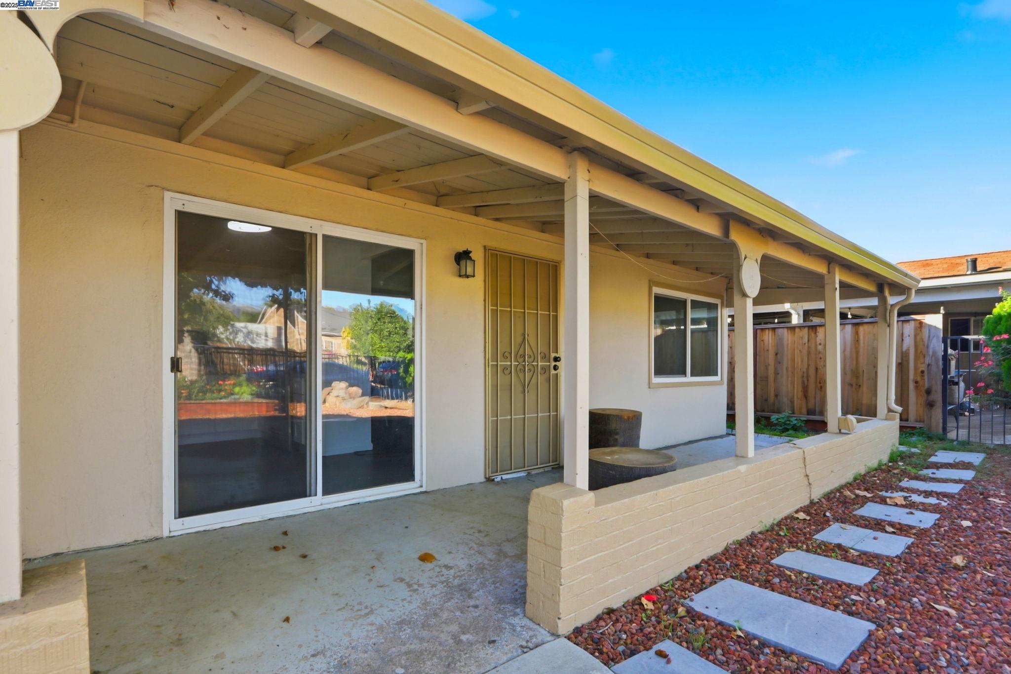 Detail Gallery Image 4 of 30 For 10311 Ryan Street, San Jose,  CA 95127 - 4 Beds | 3 Baths