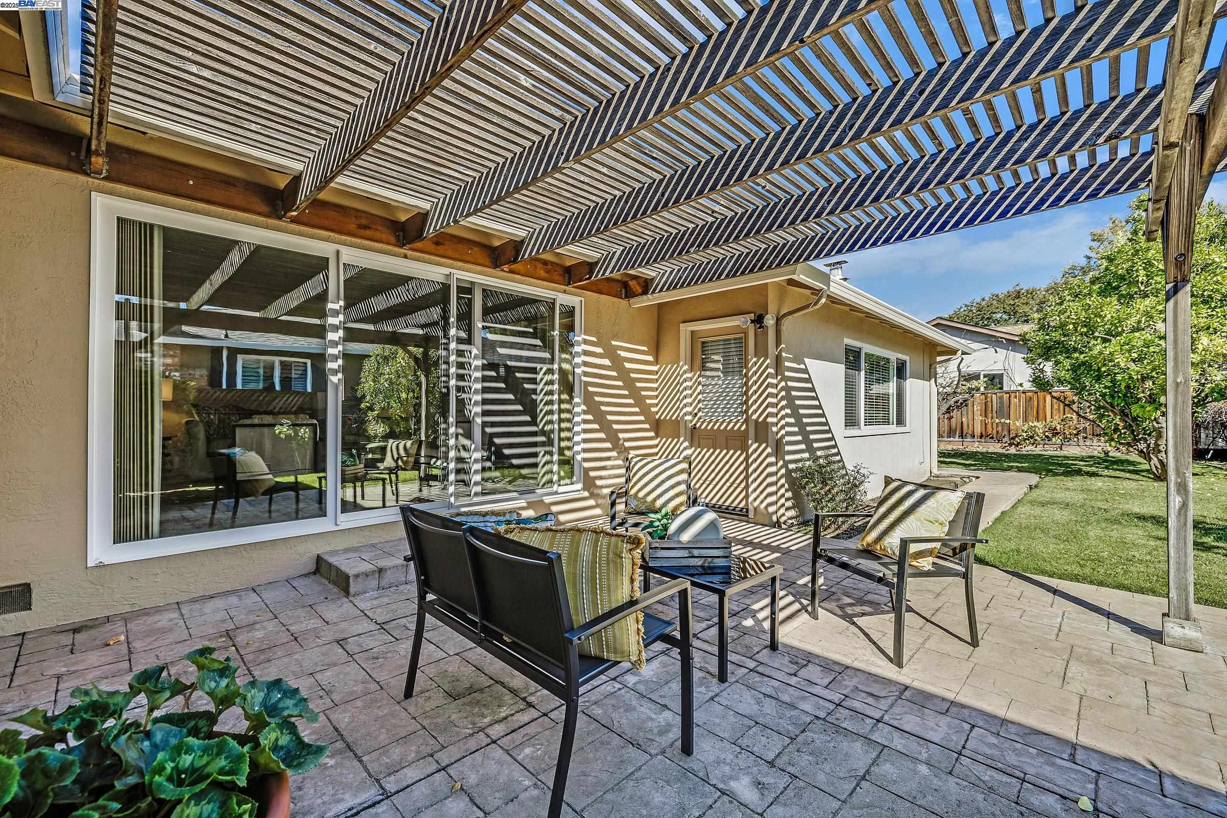 Detail Gallery Image 30 of 36 For 596 Tyler Ave, Livermore,  CA 94550 - 6 Beds | 3 Baths