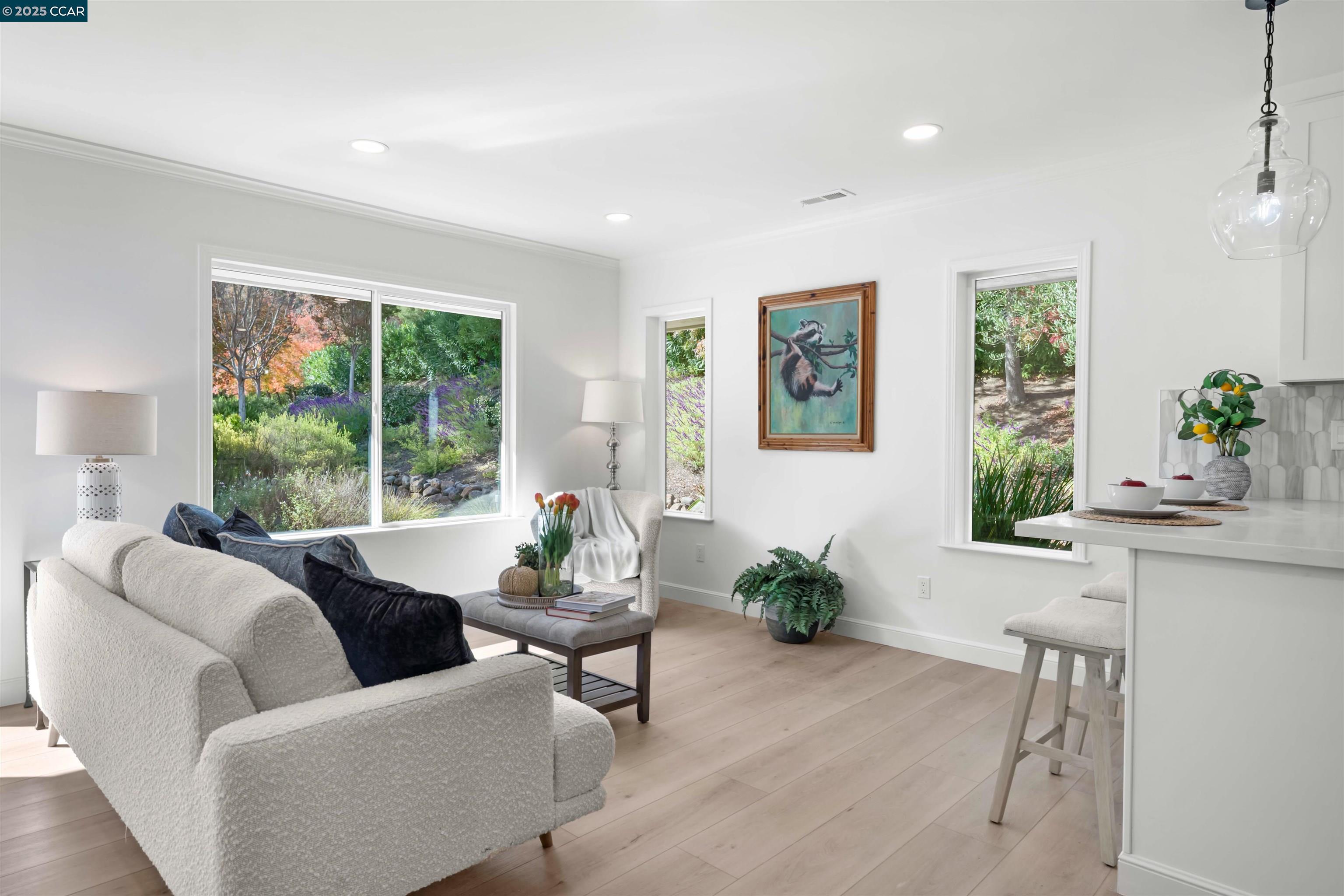 Photo #8: 41116308 Listing: Photo #8