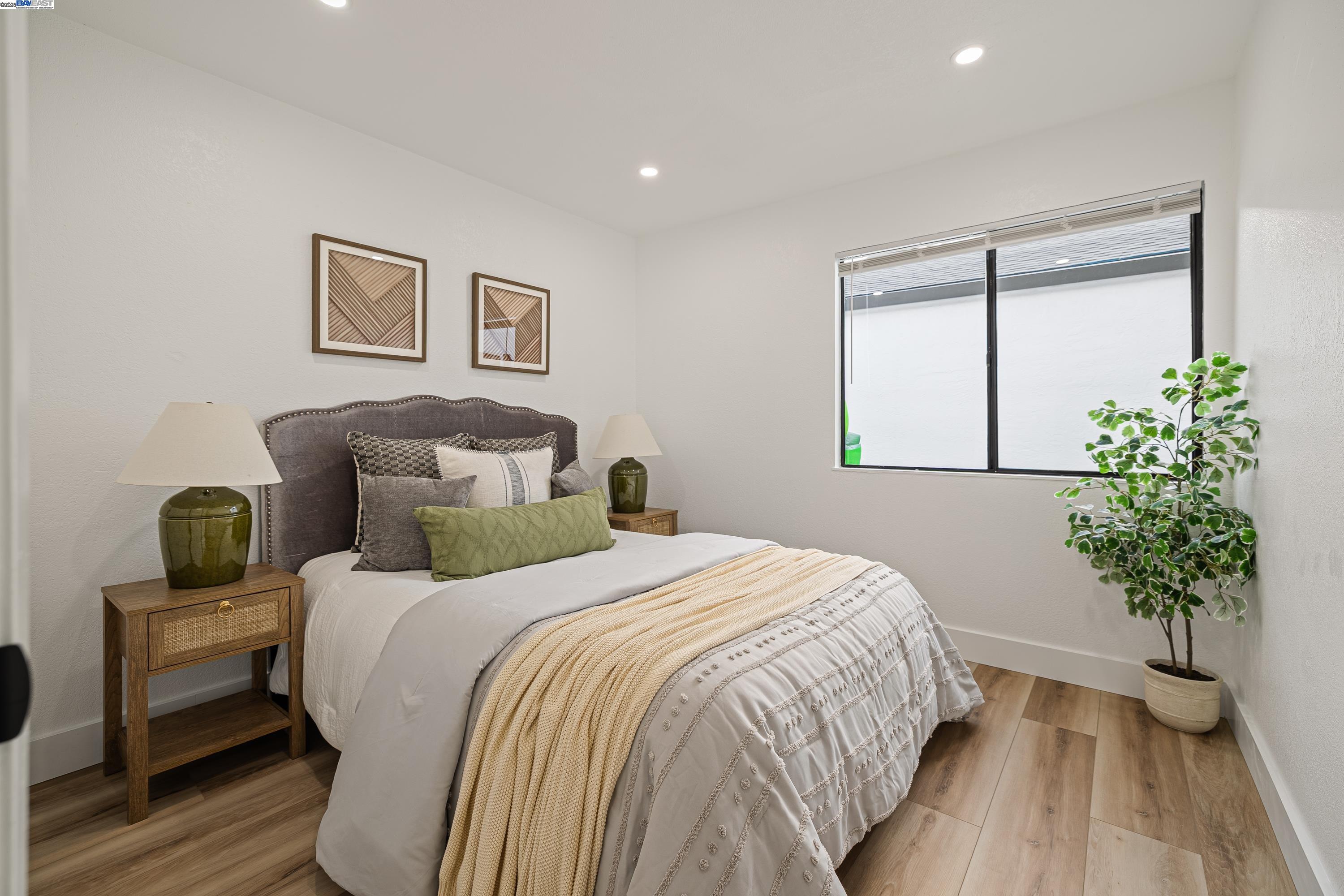 Detail Gallery Image 28 of 36 For 713 Sandy Brook Ct, Rodeo,  CA 94572 - 3 Beds | 2 Baths