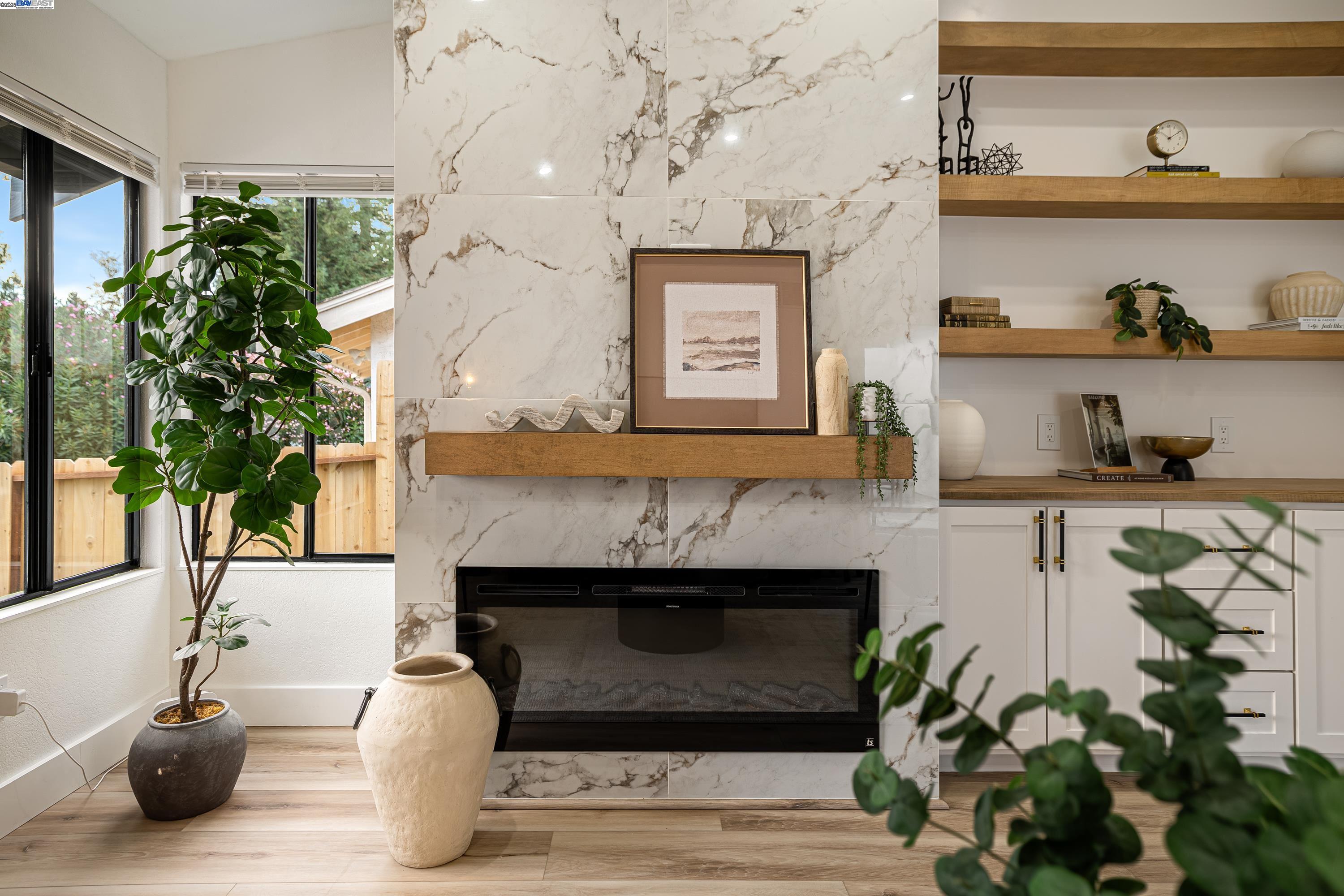 Detail Gallery Image 9 of 36 For 713 Sandy Brook Ct, Rodeo,  CA 94572 - 3 Beds | 2 Baths