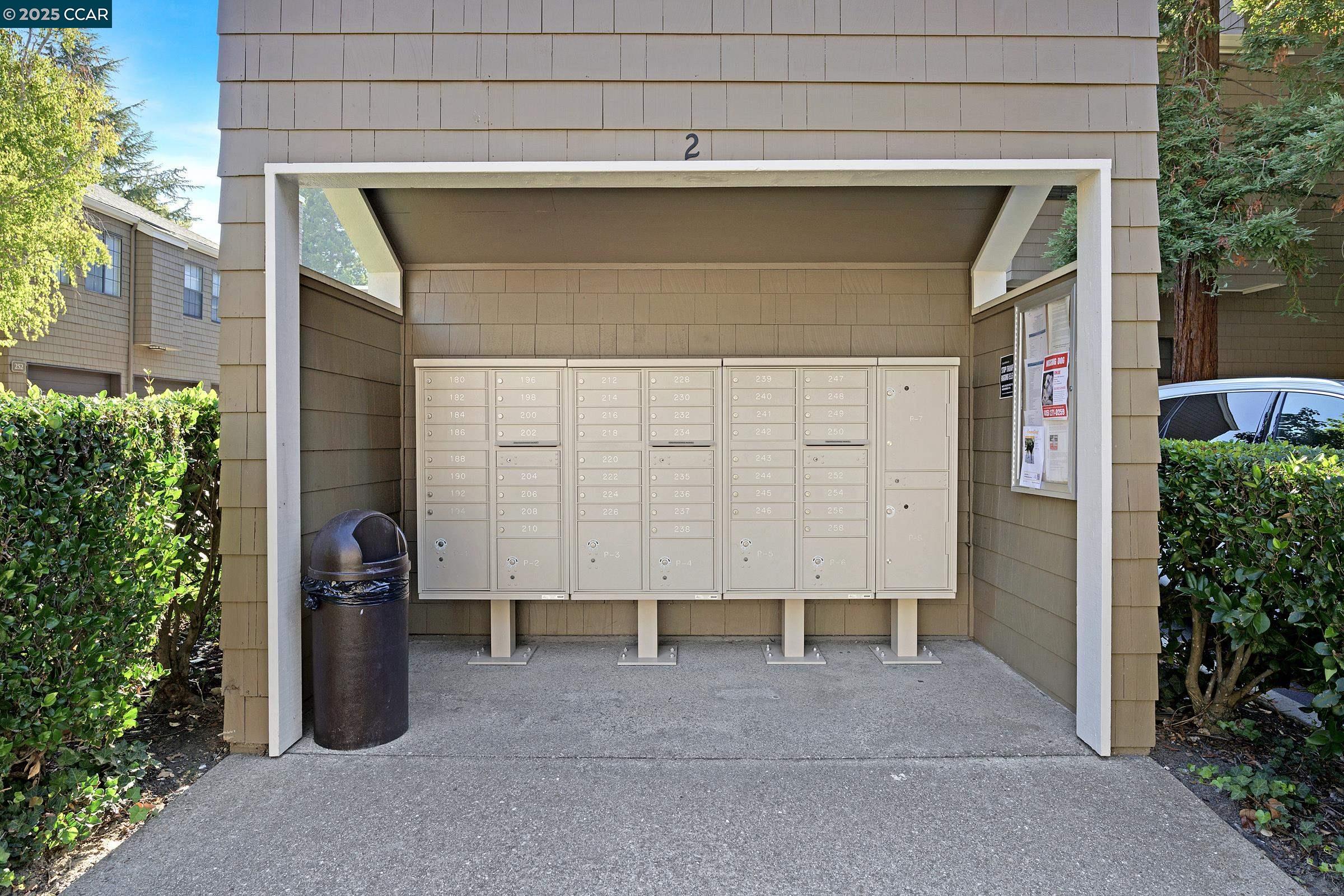 Detail Gallery Image 36 of 42 For 246 Copper Ridge, San Ramon,  CA 94582 - 2 Beds | 2 Baths