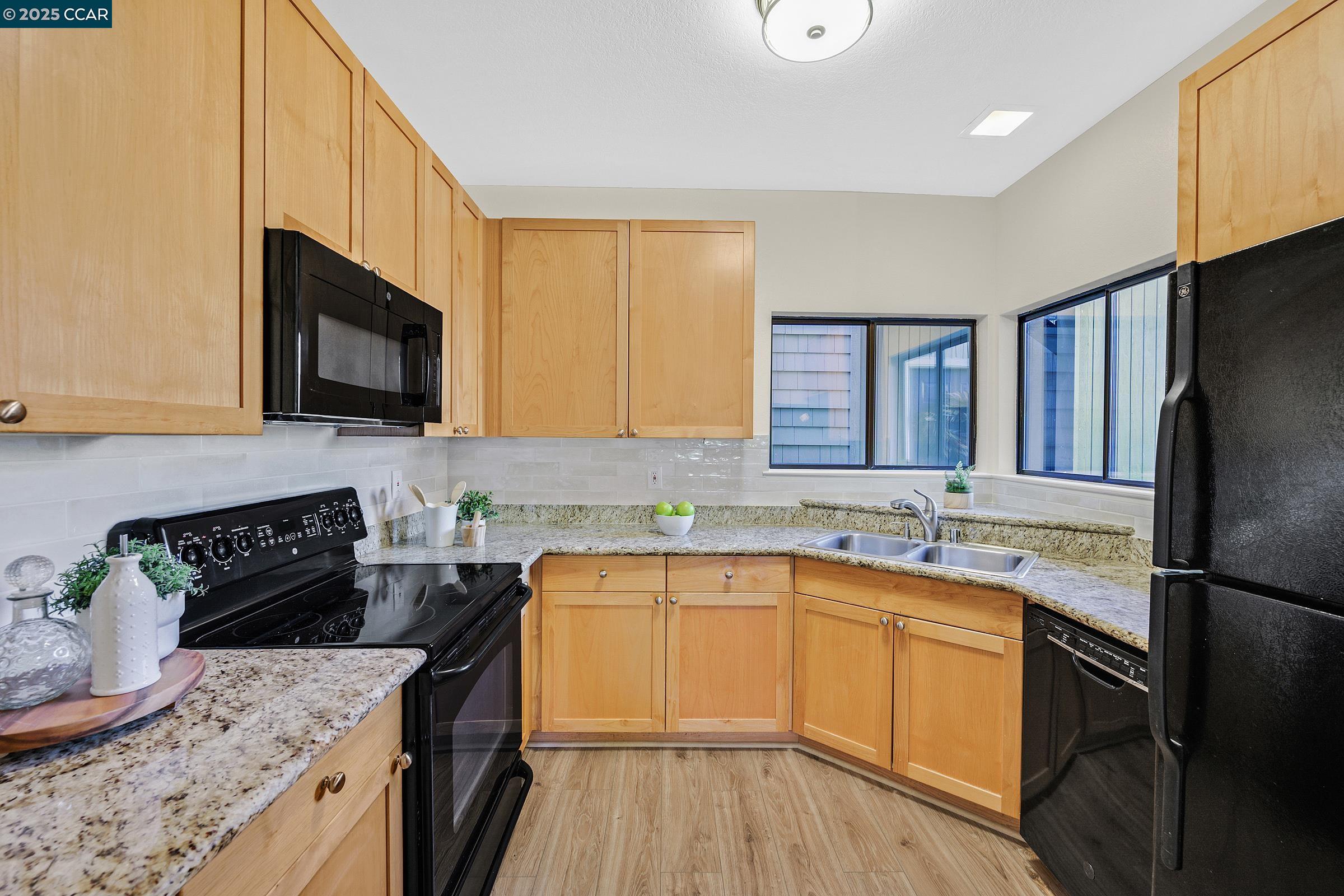 Detail Gallery Image 7 of 42 For 246 Copper Ridge, San Ramon,  CA 94582 - 2 Beds | 2 Baths