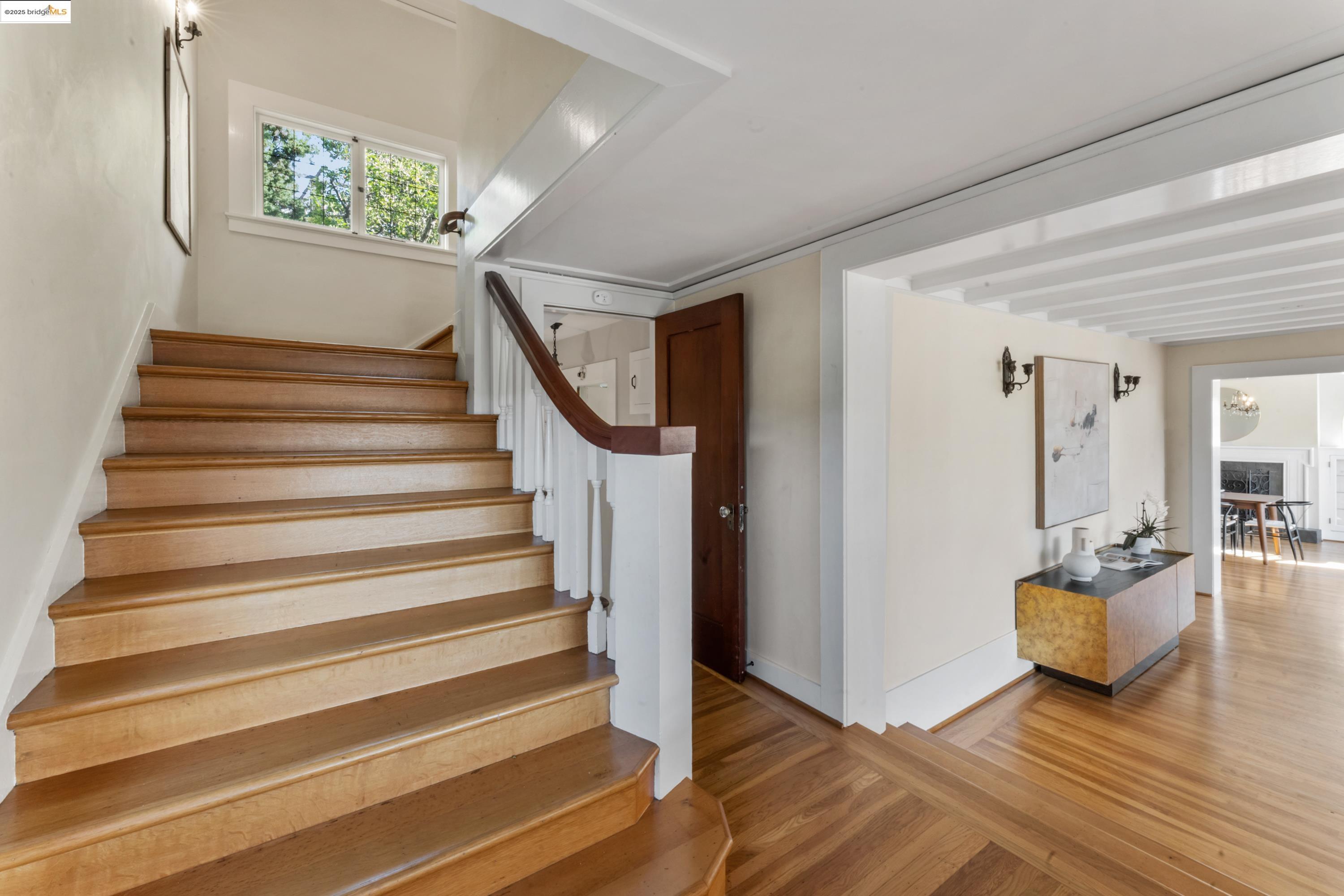 Detail Gallery Image 22 of 58 For 44 Oak Ridge Rd, Berkeley,  CA 94705 - 3 Beds | 3 Baths