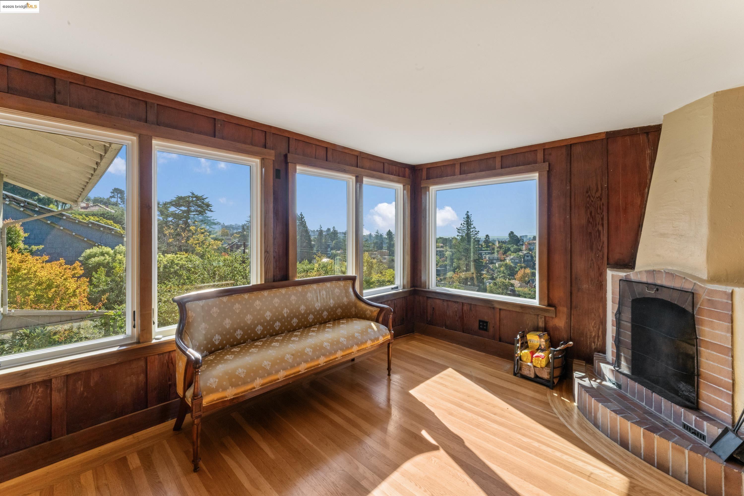 Detail Gallery Image 31 of 58 For 44 Oak Ridge Rd, Berkeley,  CA 94705 - 3 Beds | 3 Baths