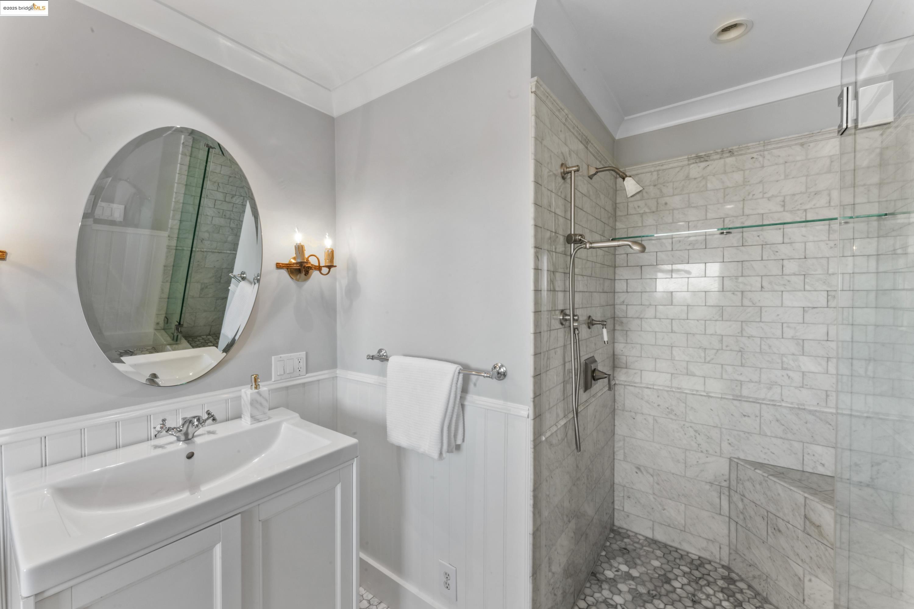 Detail Gallery Image 40 of 58 For 44 Oak Ridge Rd, Berkeley,  CA 94705 - 3 Beds | 3 Baths