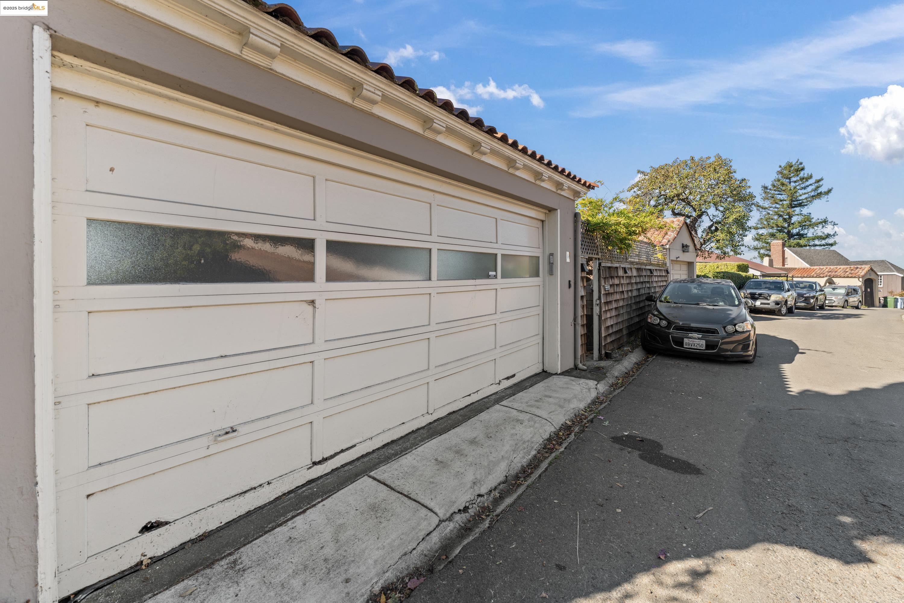 Detail Gallery Image 45 of 58 For 44 Oak Ridge Rd, Berkeley,  CA 94705 - 3 Beds | 3 Baths