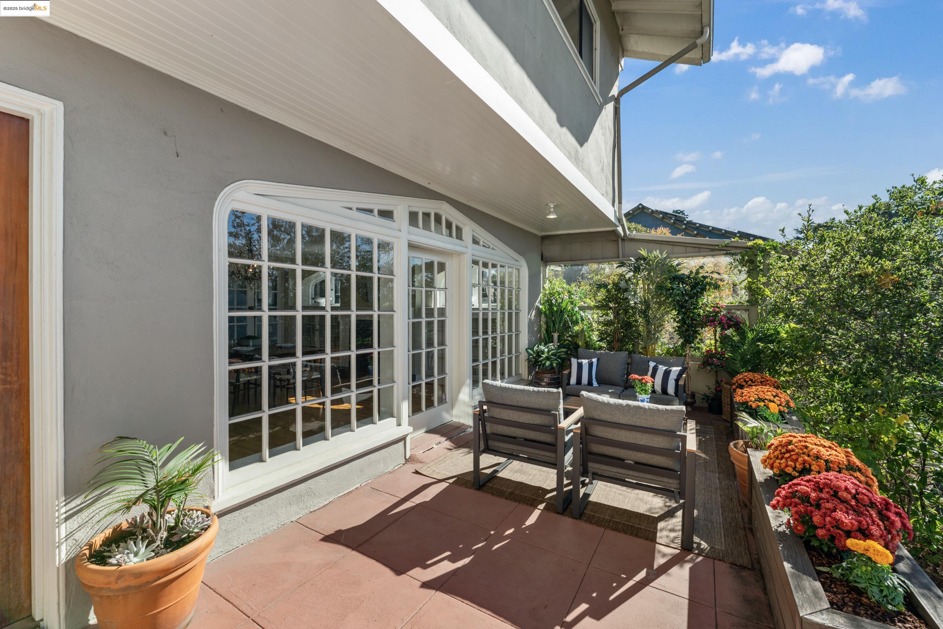 Detail Gallery Image 49 of 58 For 44 Oak Ridge Rd, Berkeley,  CA 94705 - 3 Beds | 3 Baths