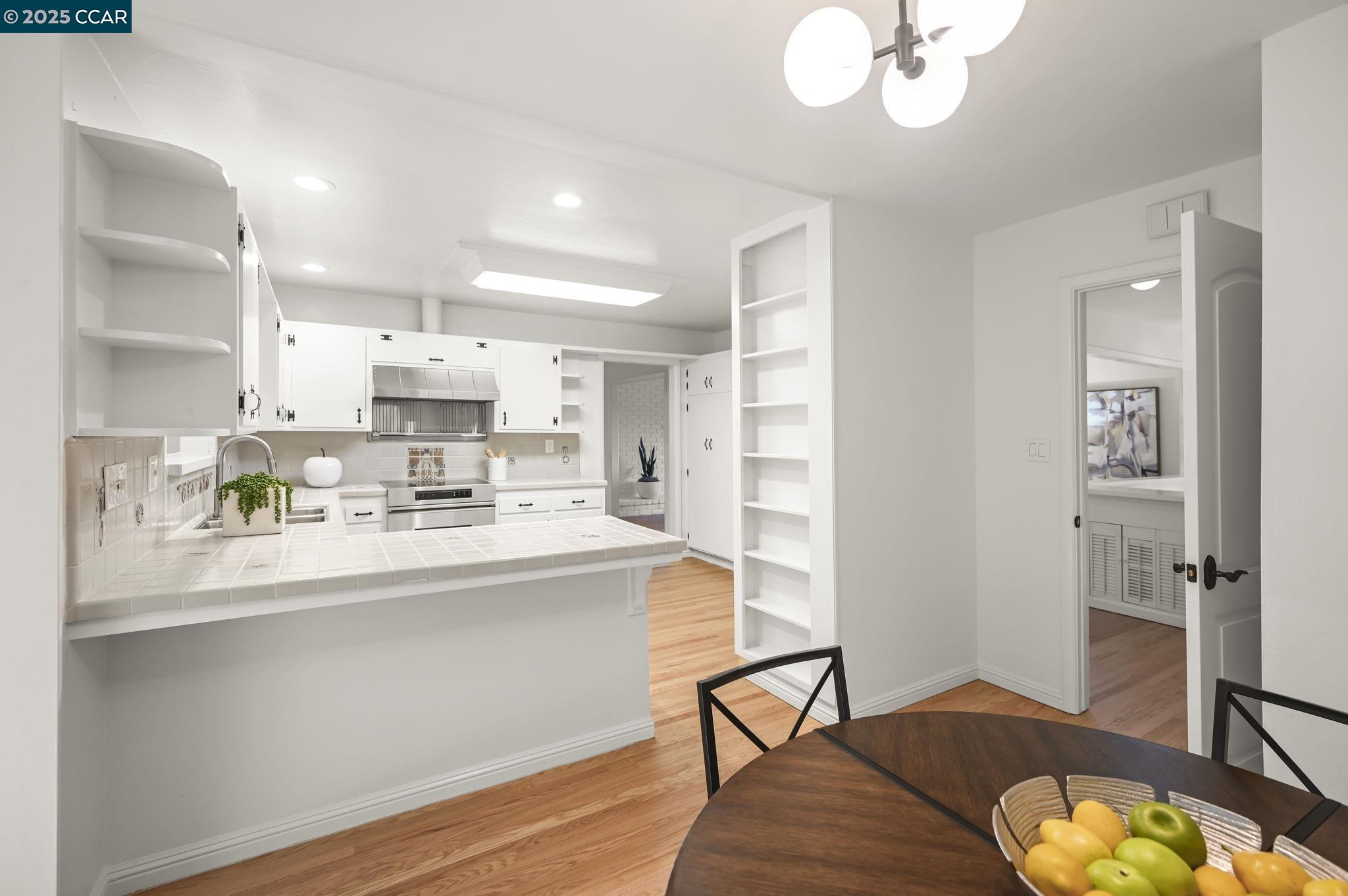 Detail Gallery Image 16 of 60 For 3399 Goyak, Lafayette,  CA 94549 - 4 Beds | 3 Baths