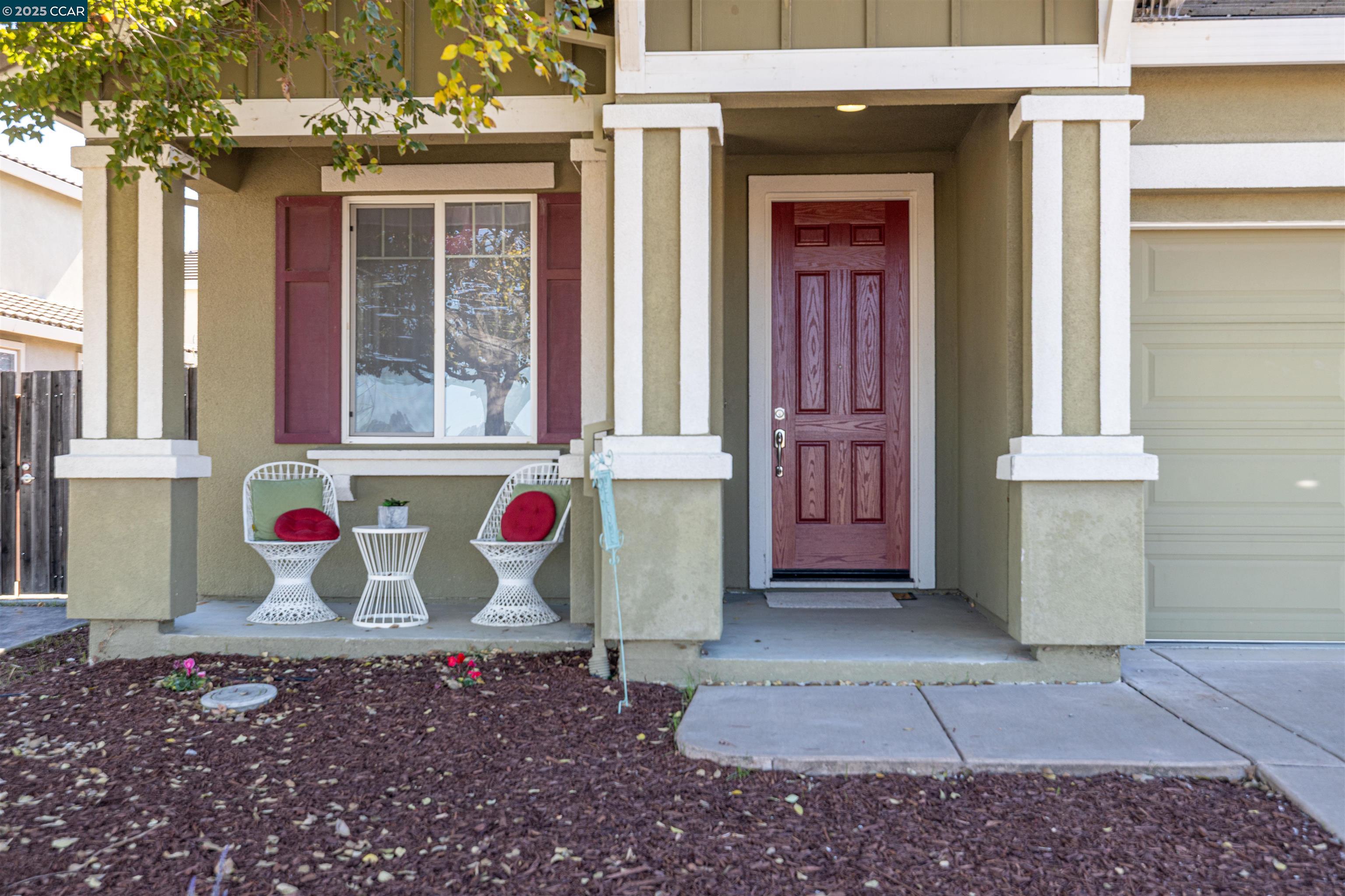 Front Image Thumbnail for CC41116318