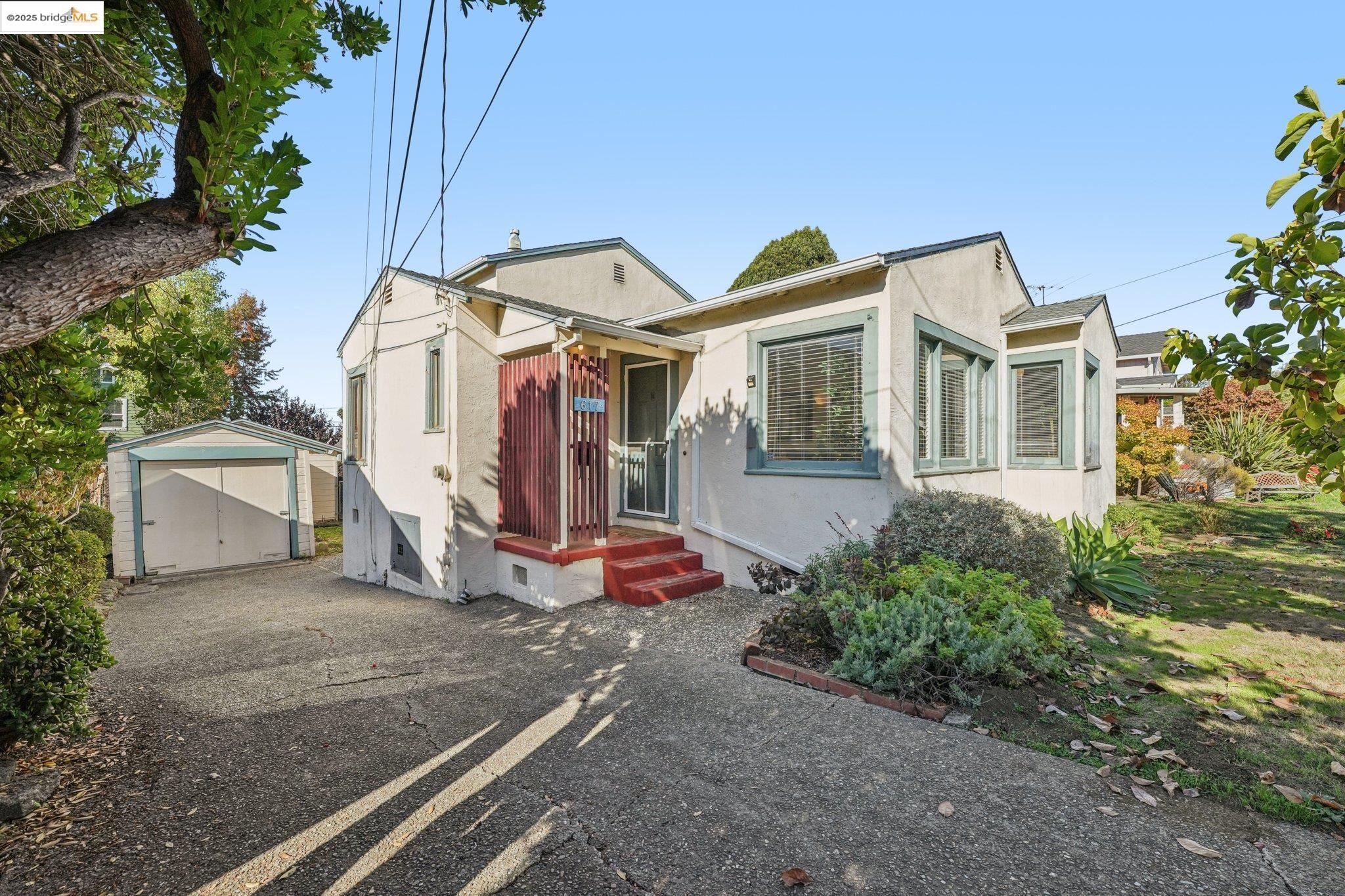 Detail Gallery Image 5 of 58 For 617 Albemarle St, El Cerrito,  CA 94530 - 3 Beds | 2/1 Baths