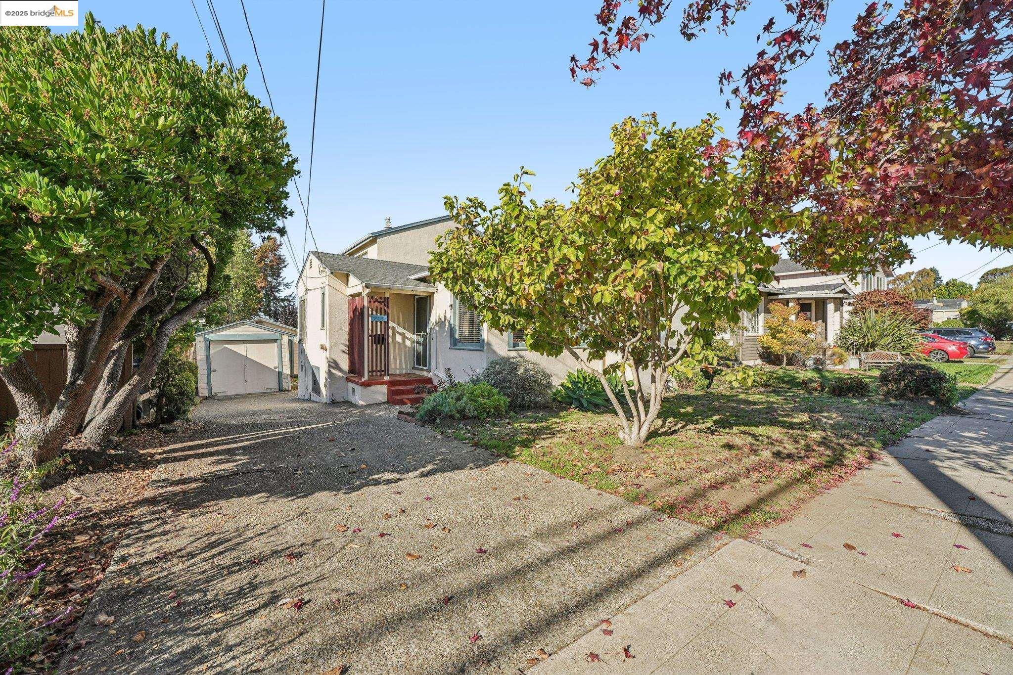 Detail Gallery Image 6 of 58 For 617 Albemarle St, El Cerrito,  CA 94530 - 3 Beds | 2/1 Baths