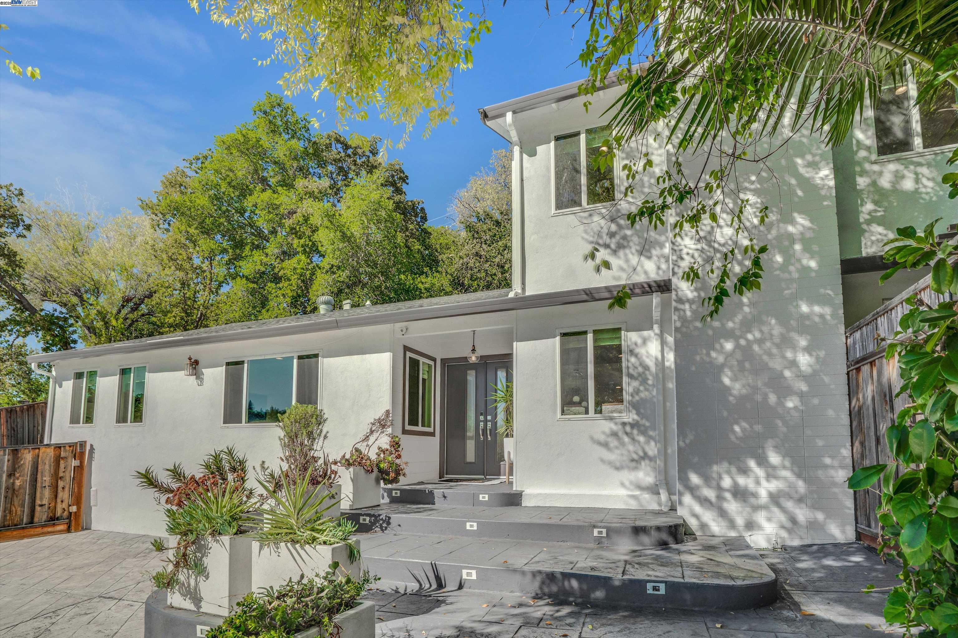 Detail Gallery Image 24 of 36 For 3 Dale Ct, Lafayette,  CA 94595 - 4 Beds | 2/1 Baths