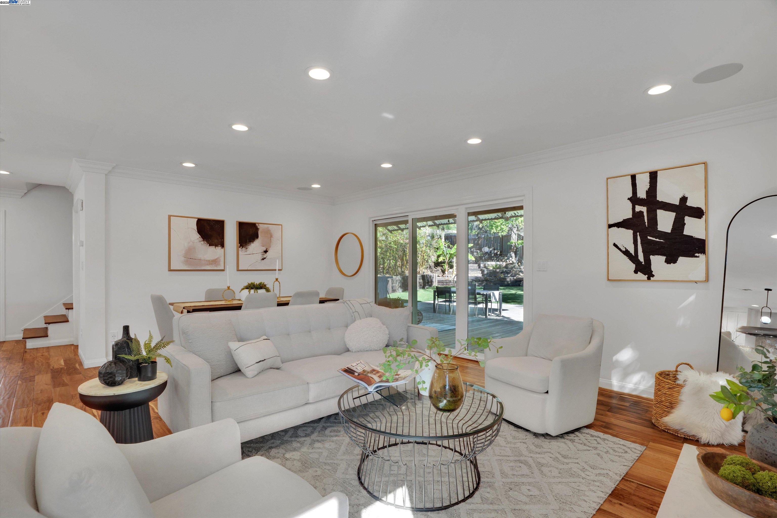 Detail Gallery Image 7 of 36 For 3 Dale Ct, Lafayette,  CA 94595 - 4 Beds | 2/1 Baths