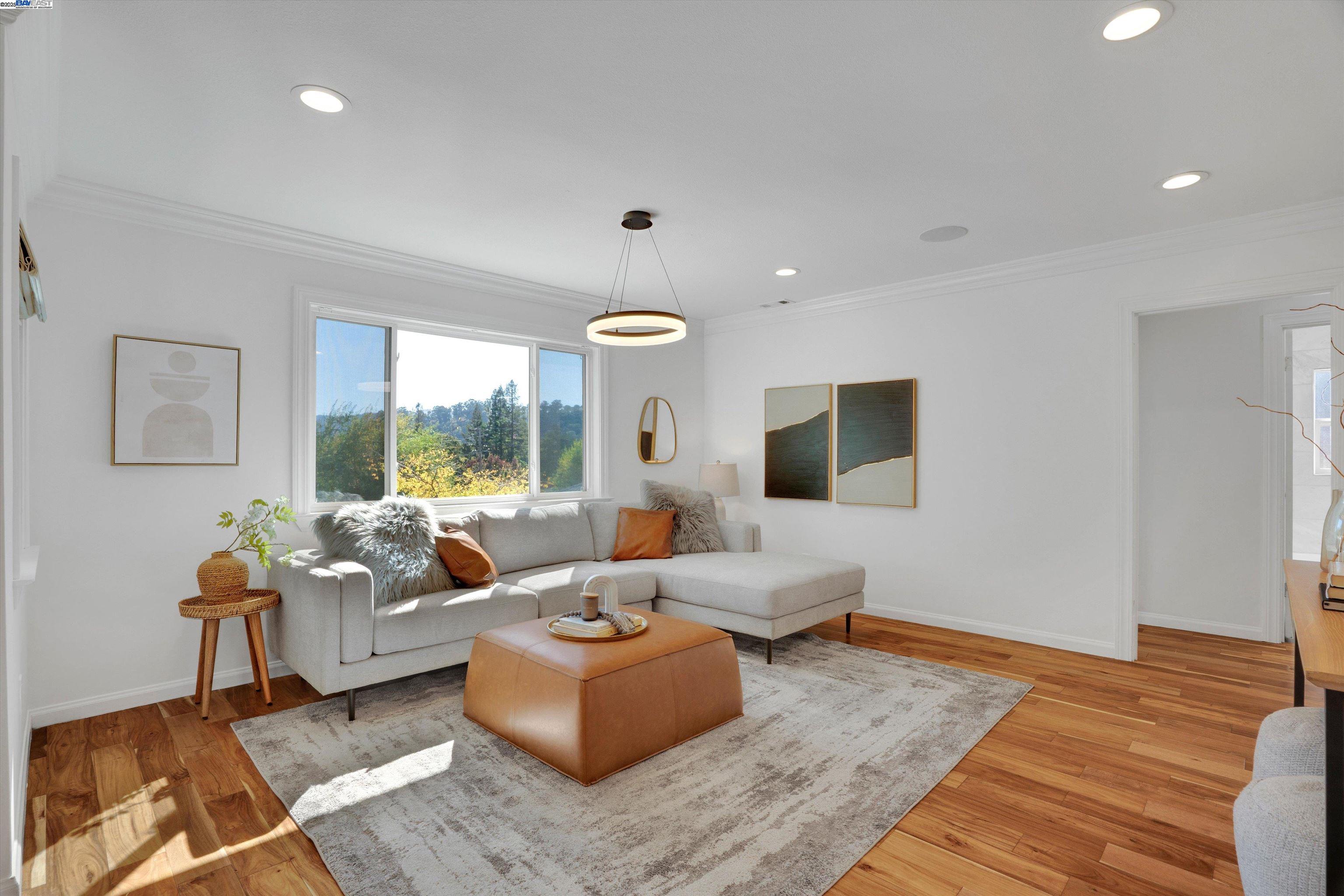 Detail Gallery Image 10 of 36 For 3 Dale Ct, Lafayette,  CA 94595 - 4 Beds | 2/1 Baths