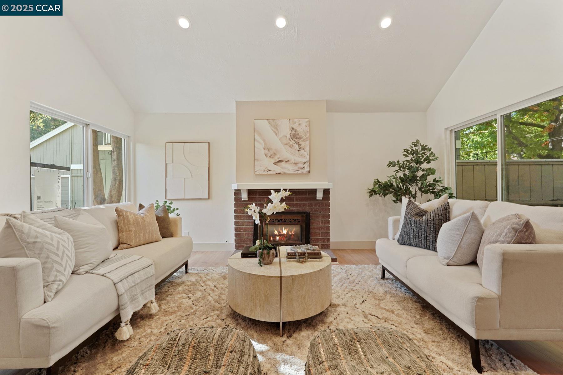 Detail Gallery Image 5 of 39 For 4204 Dubhe Court, Concord,  CA 94521 - 3 Beds | 2/1 Baths