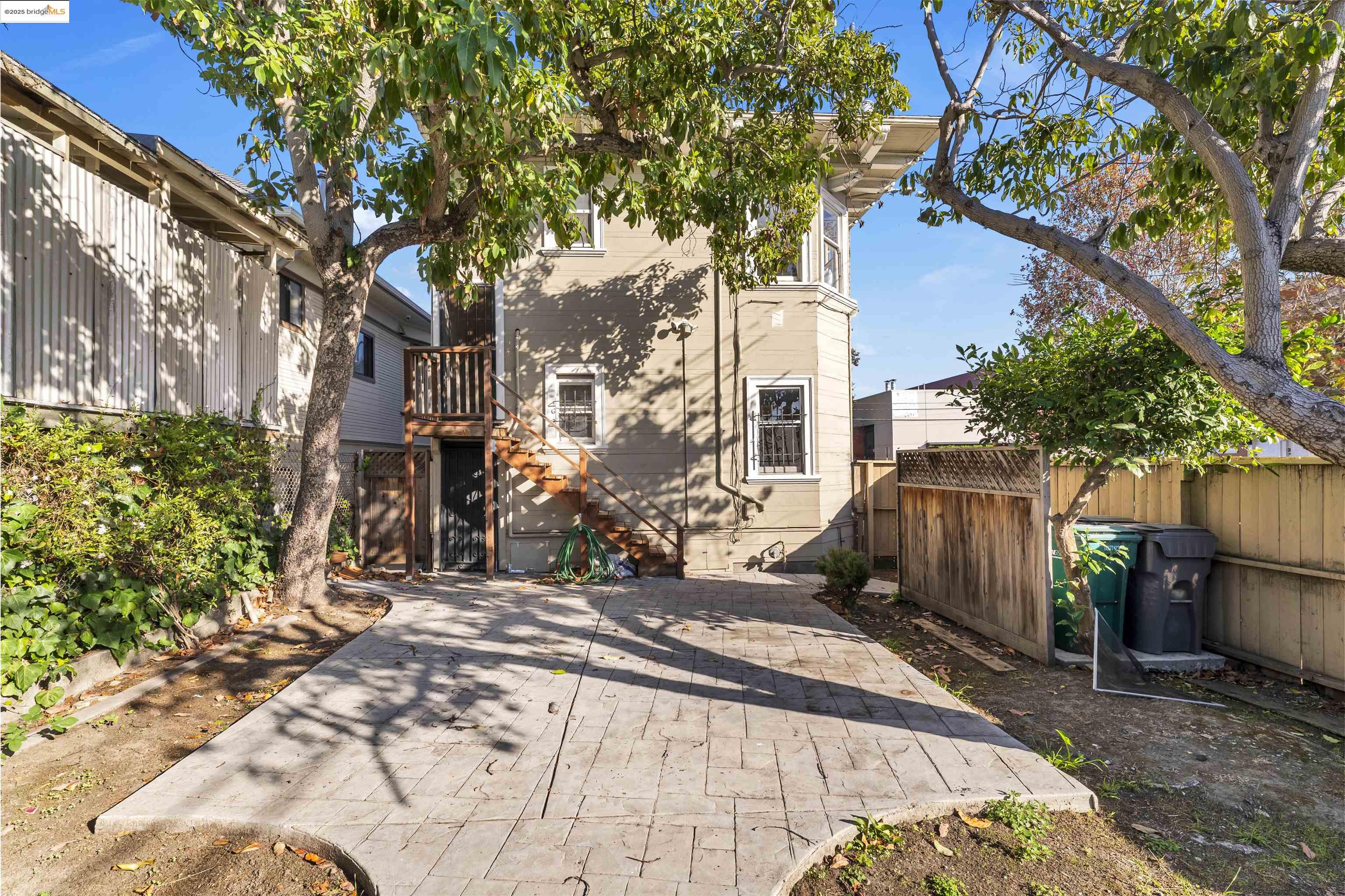 Detail Gallery Image 20 of 25 For 2901-2903 West St, Oakland,  CA 94608 - – Beds | – Baths