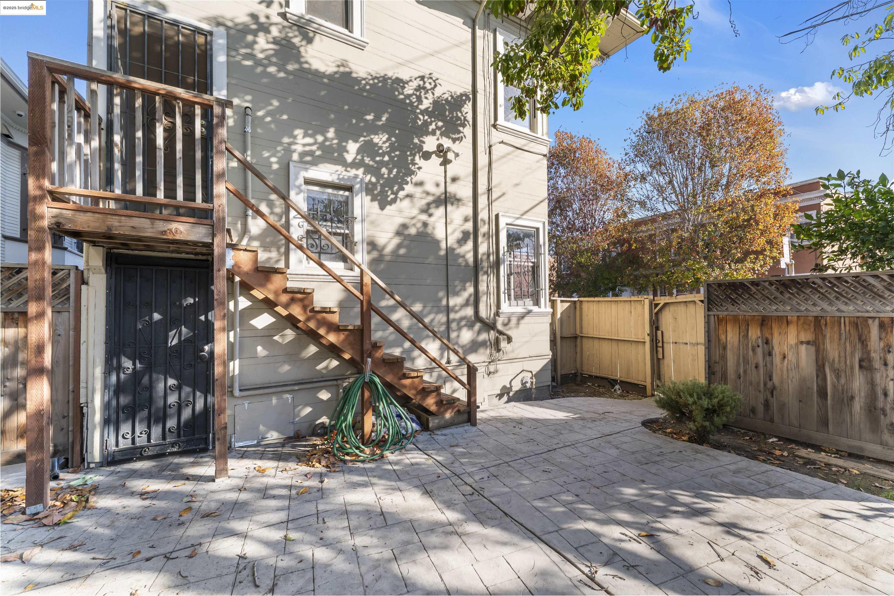 Detail Gallery Image 23 of 25 For 2901-2903 West St, Oakland,  CA 94608 - – Beds | – Baths